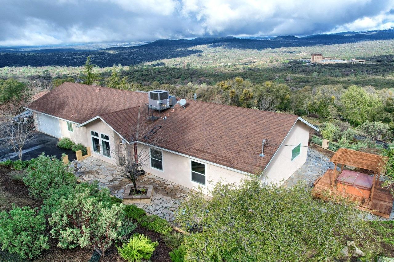 Photo of 46740 Longview Ln in Coarsegold, CA