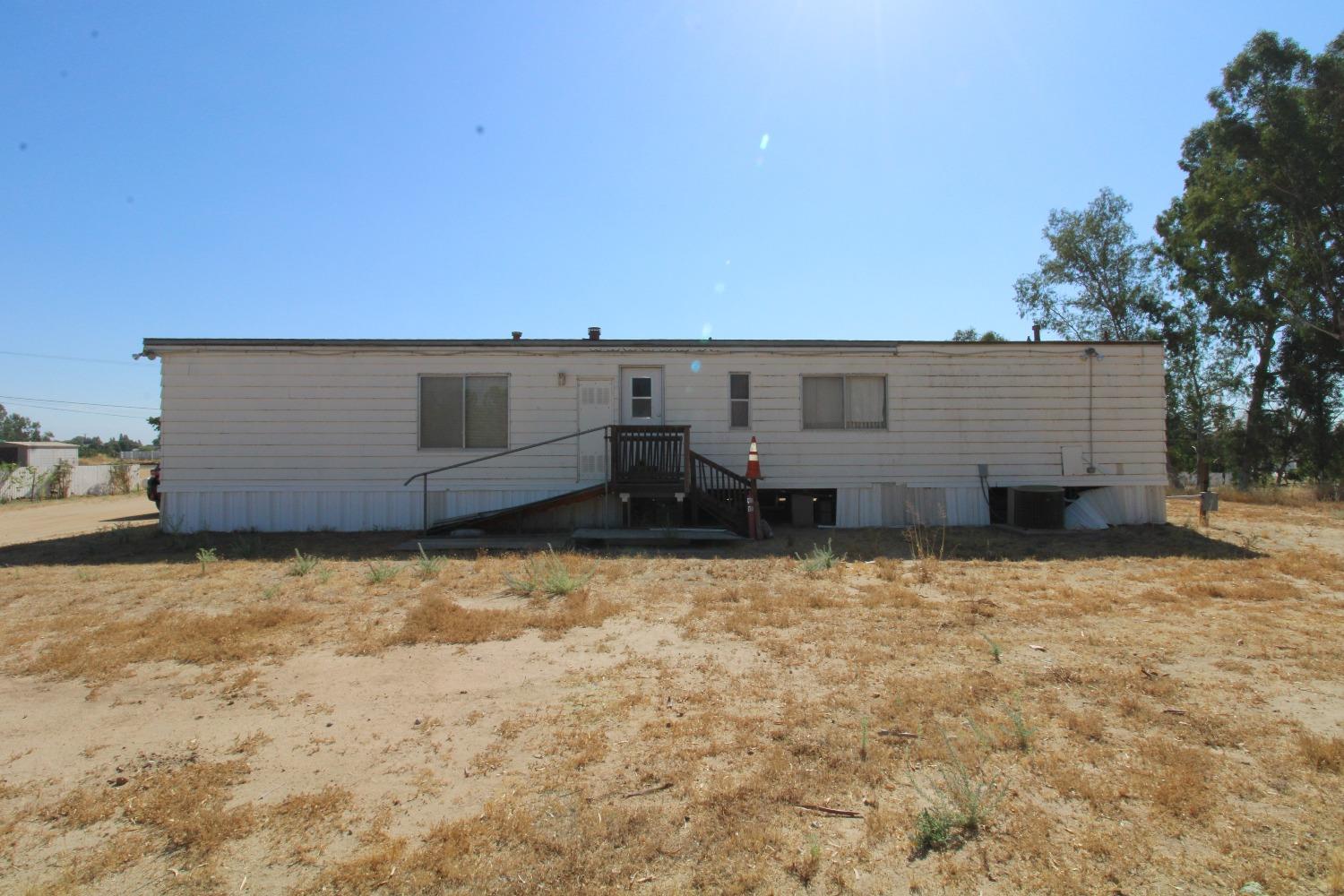 Photo of 14462 Rd 35 in Madera, CA