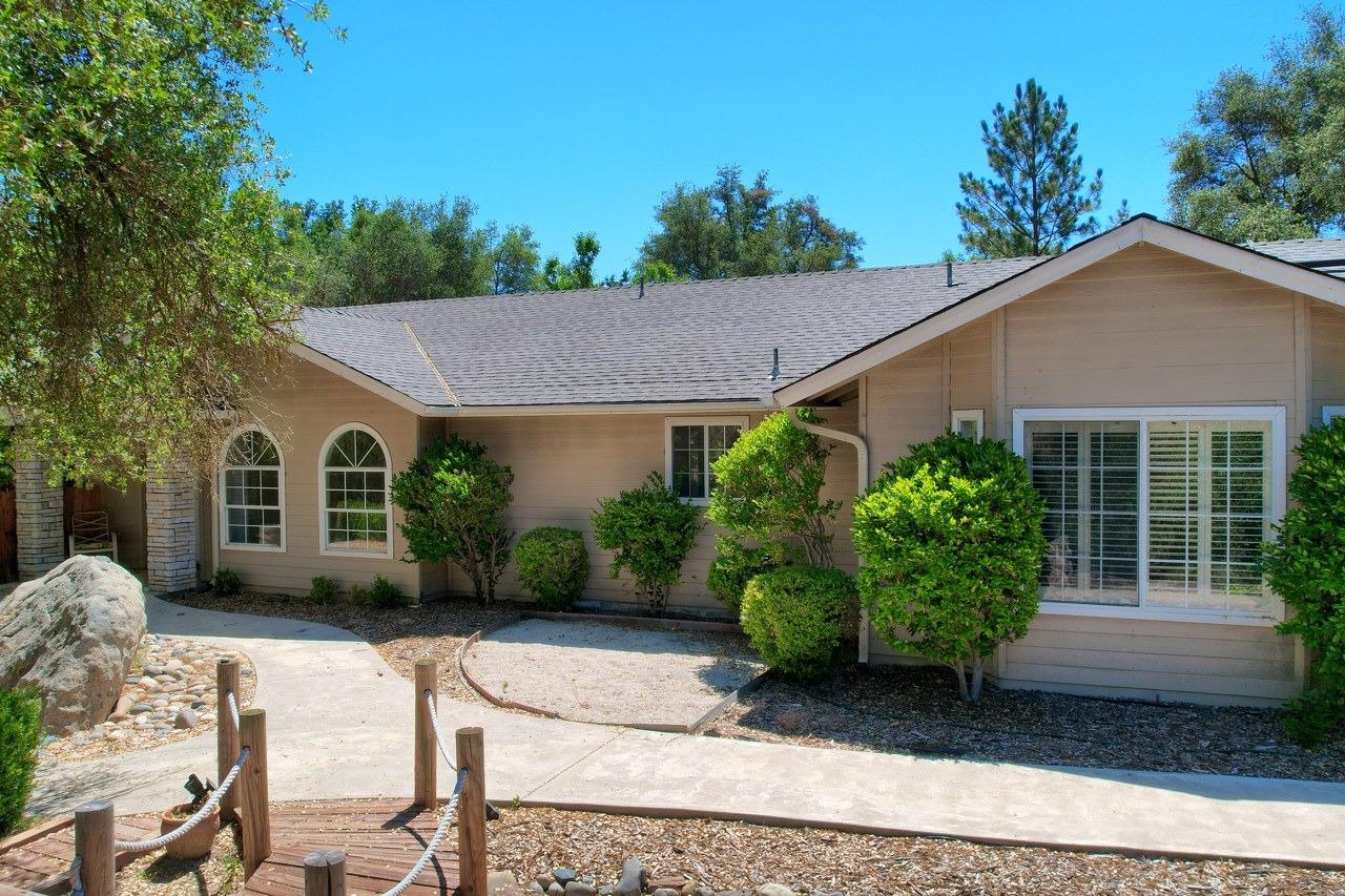 Photo of 41211 Grey Eagle Ct in Ahwahnee, CA