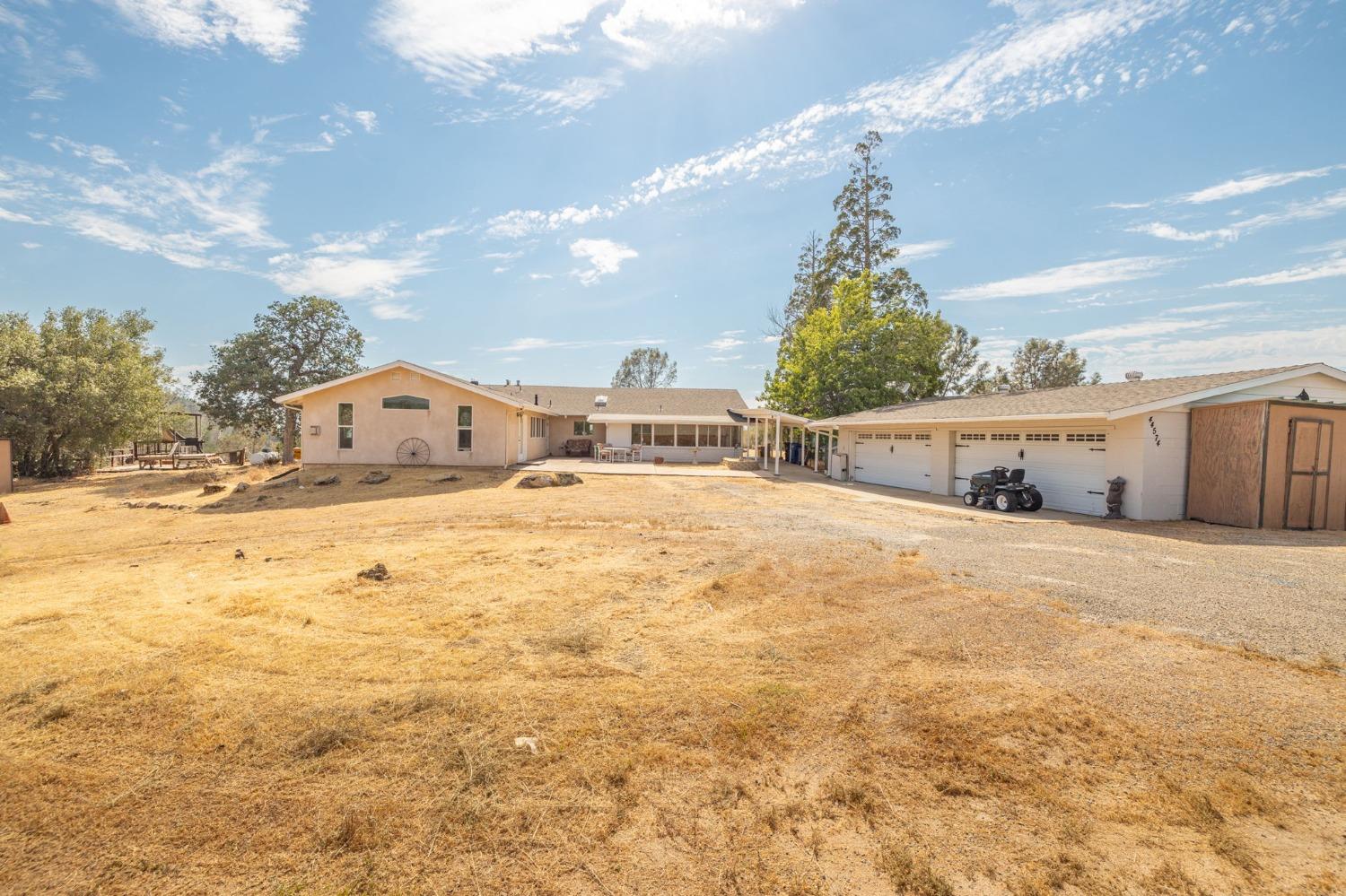 Photo of 44574 Trabuco Rd in Coarsegold, CA