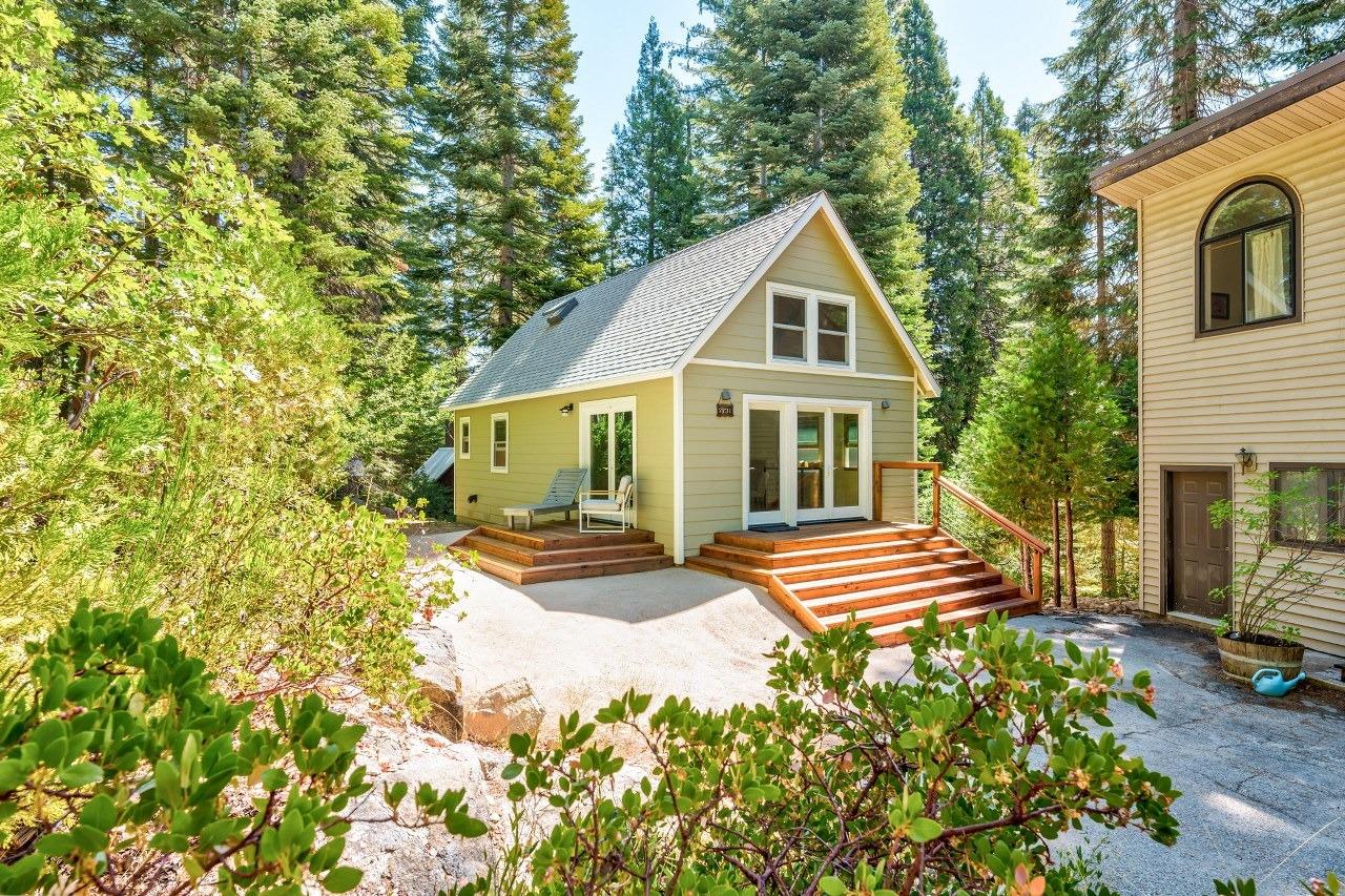 Photo of 7731 Forest Dr in Fish Camp, CA