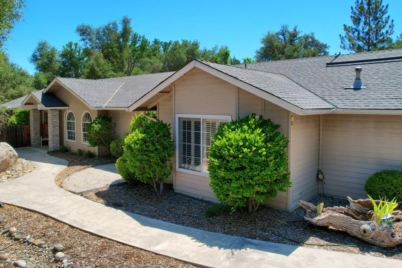 Photo of 41211 Grey Eagle Ct in Ahwahnee, CA