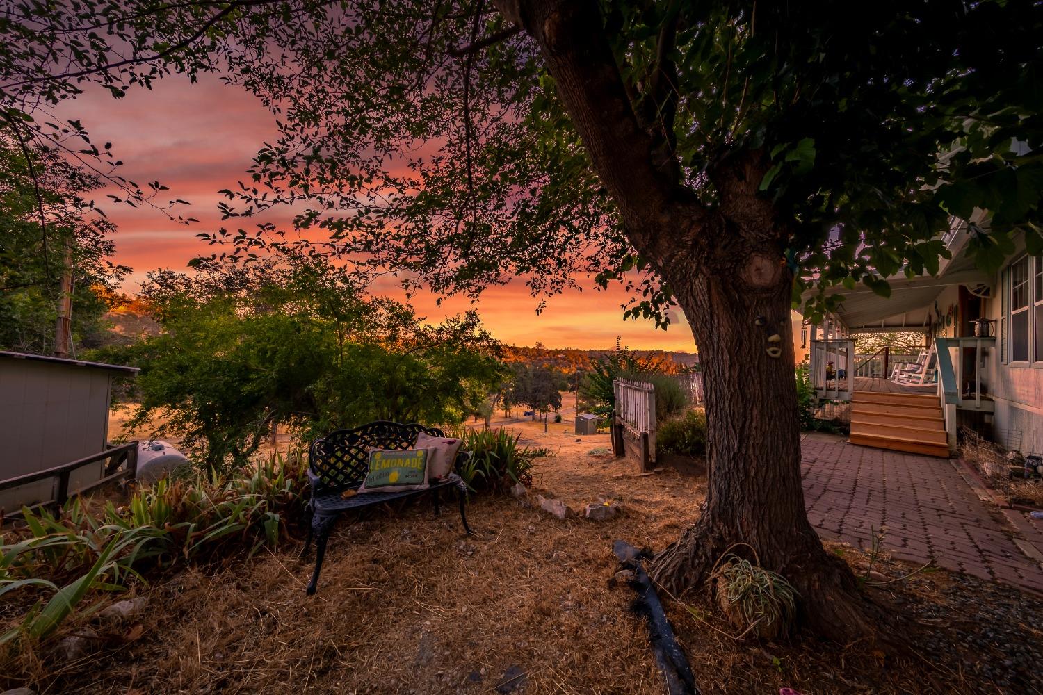 Photo of 43667 Rd 415 in Coarsegold, CA