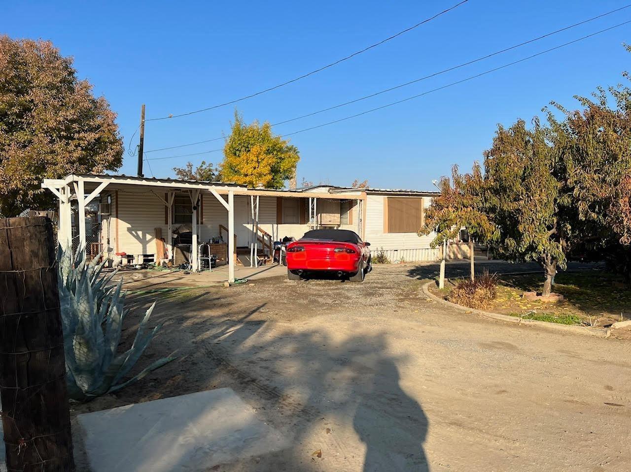 Photo of 1057 W Northgrand Ave in Porterville, CA