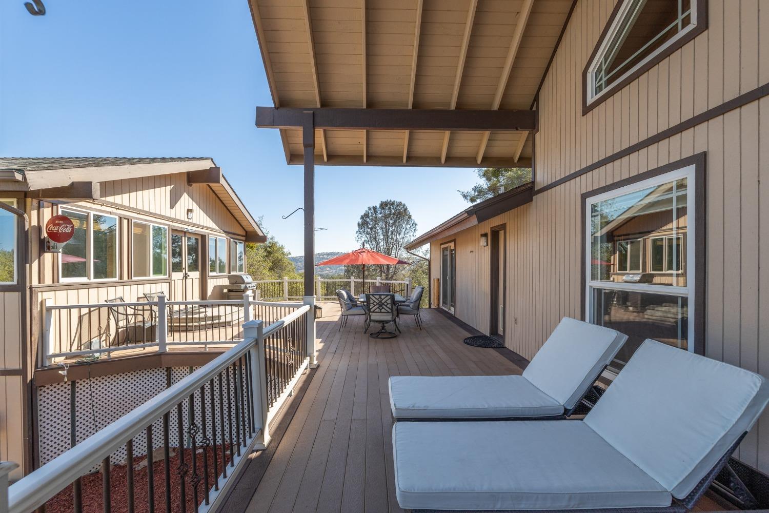 Photo of 42155 Long Hollow Dr in Coarsegold, CA