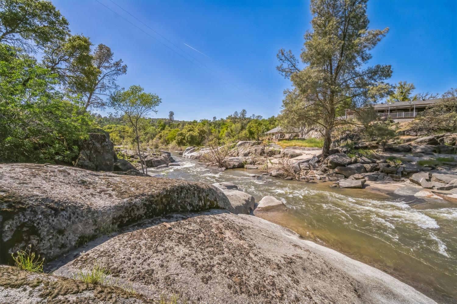 Photo of 31638 Rd 400 in Coarsegold, CA