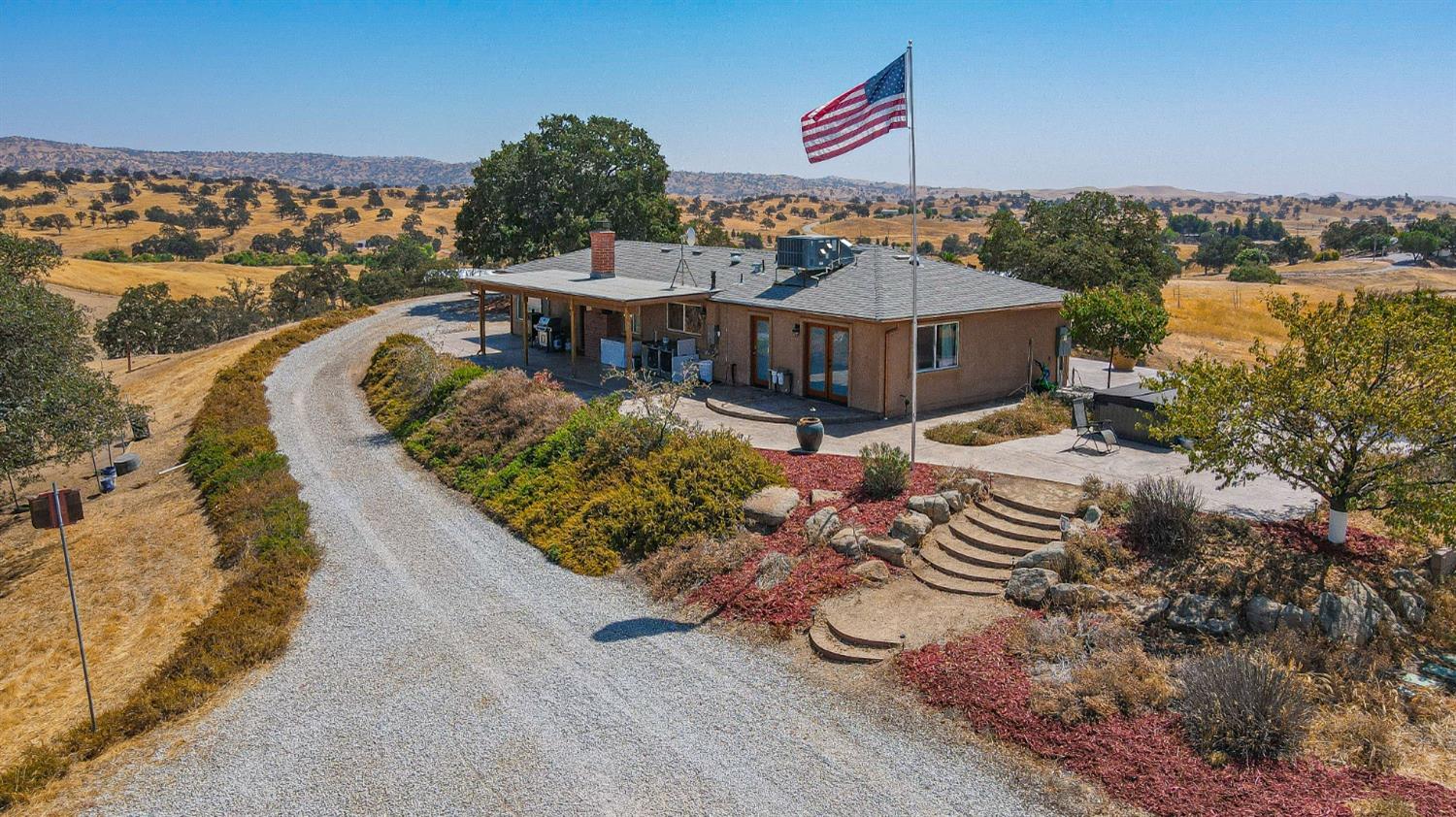 Photo of 26905 Rd 407 in Raymond, CA