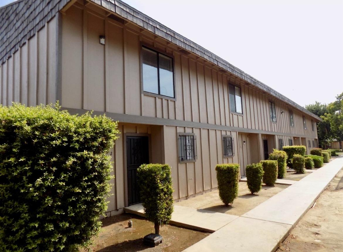 1221 N Peach Avenue, Fresno, CA 93727