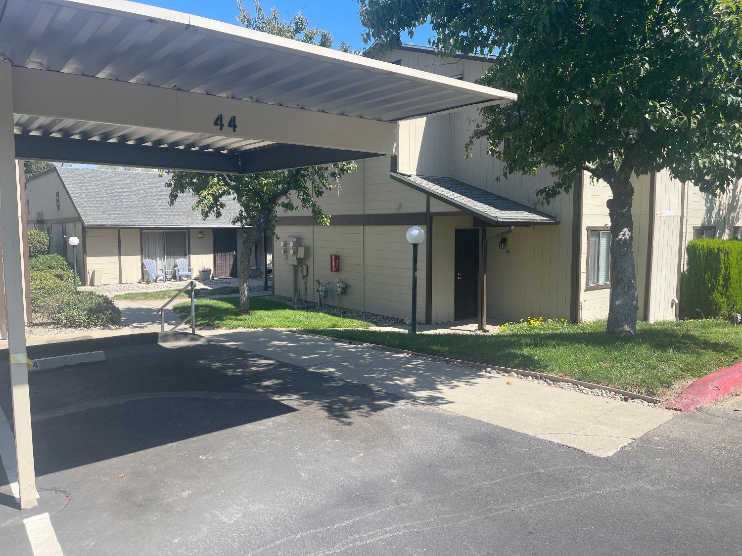 Photo of 49400 River Park Rd #44 in Oakhurst, CA