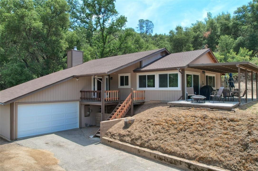 Photo of 41243 Pamela Pl in Oakhurst, CA