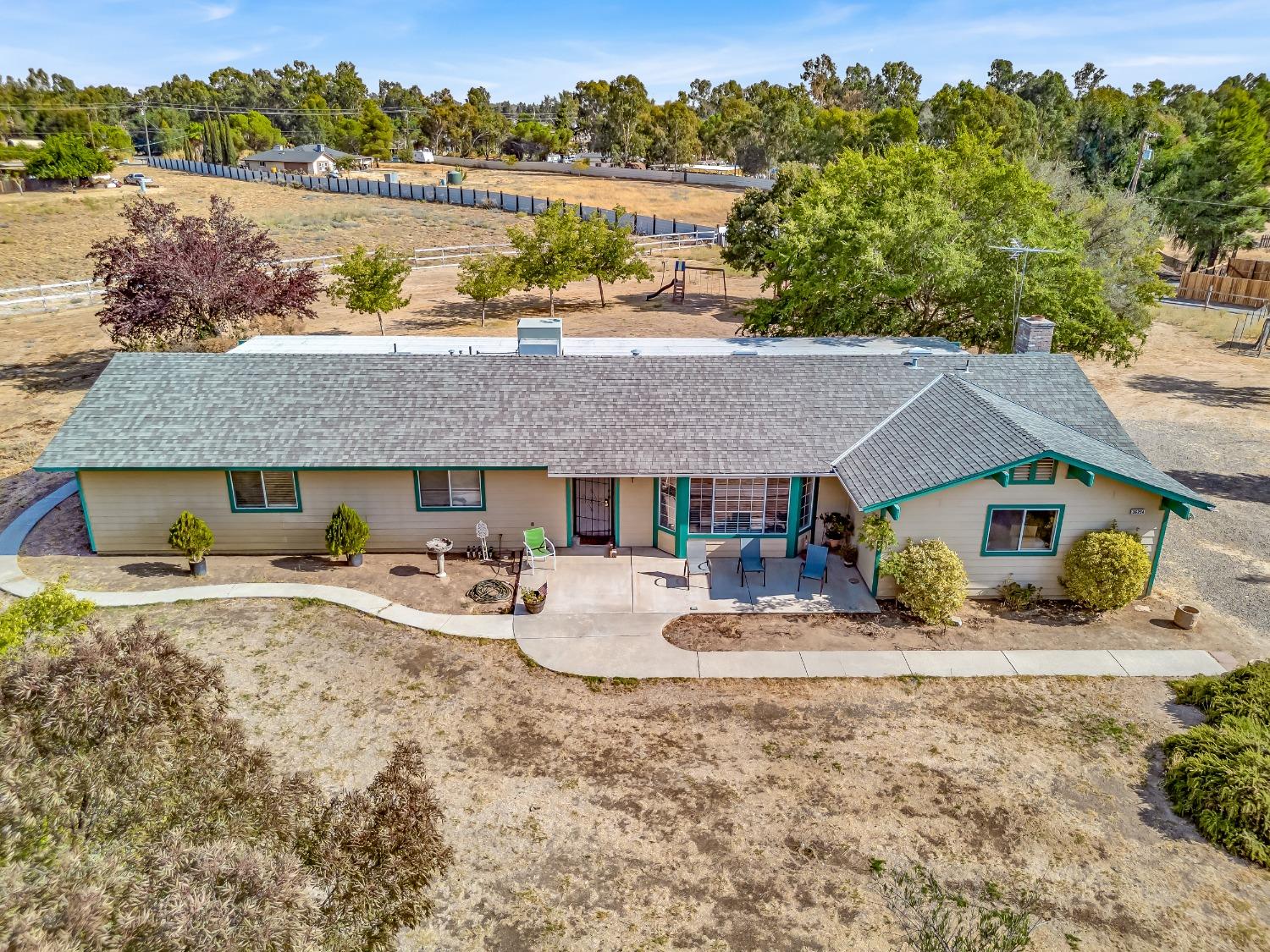 Photo of 36254 Ave 17 1/2 in Madera, CA