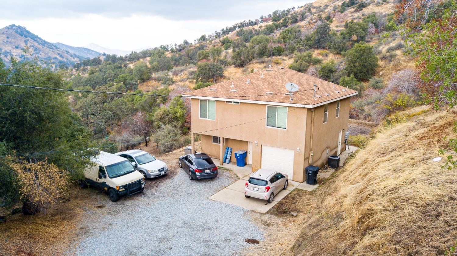 Photo of 45704 Butternut Ln in Squaw Valley, CA