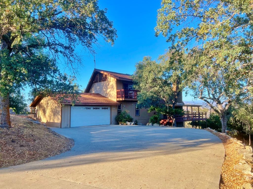 Photo of 41434 Lilley Mountain Dr in Coarsegold, CA