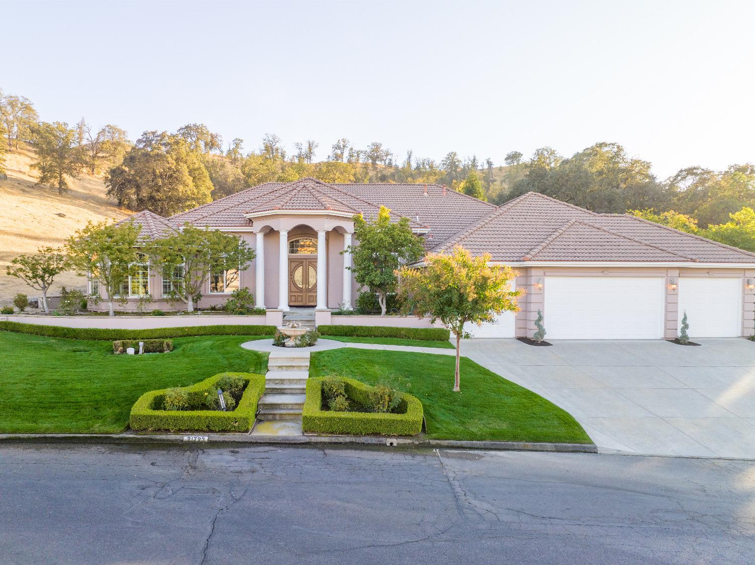 Photo of 21723 Westmere Ln in Friant, CA