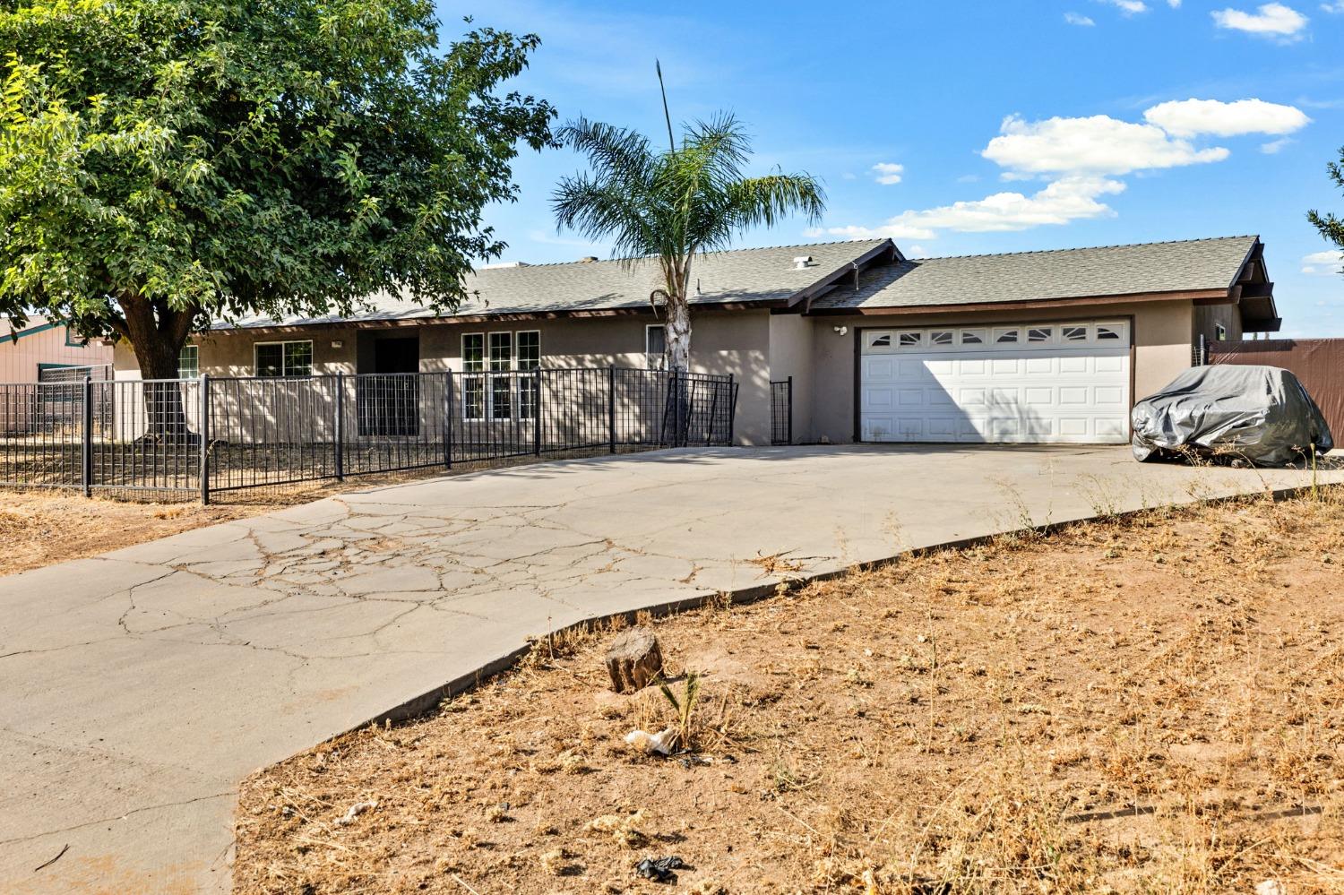 Photo of 17316 Camden Dr in Madera, CA