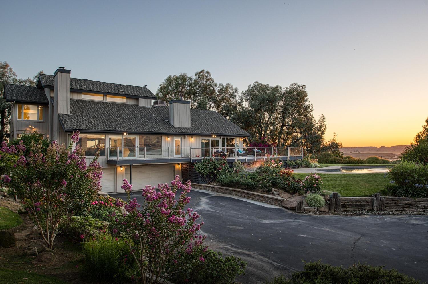 Photo of 4578 Millerton Rd in Friant, CA