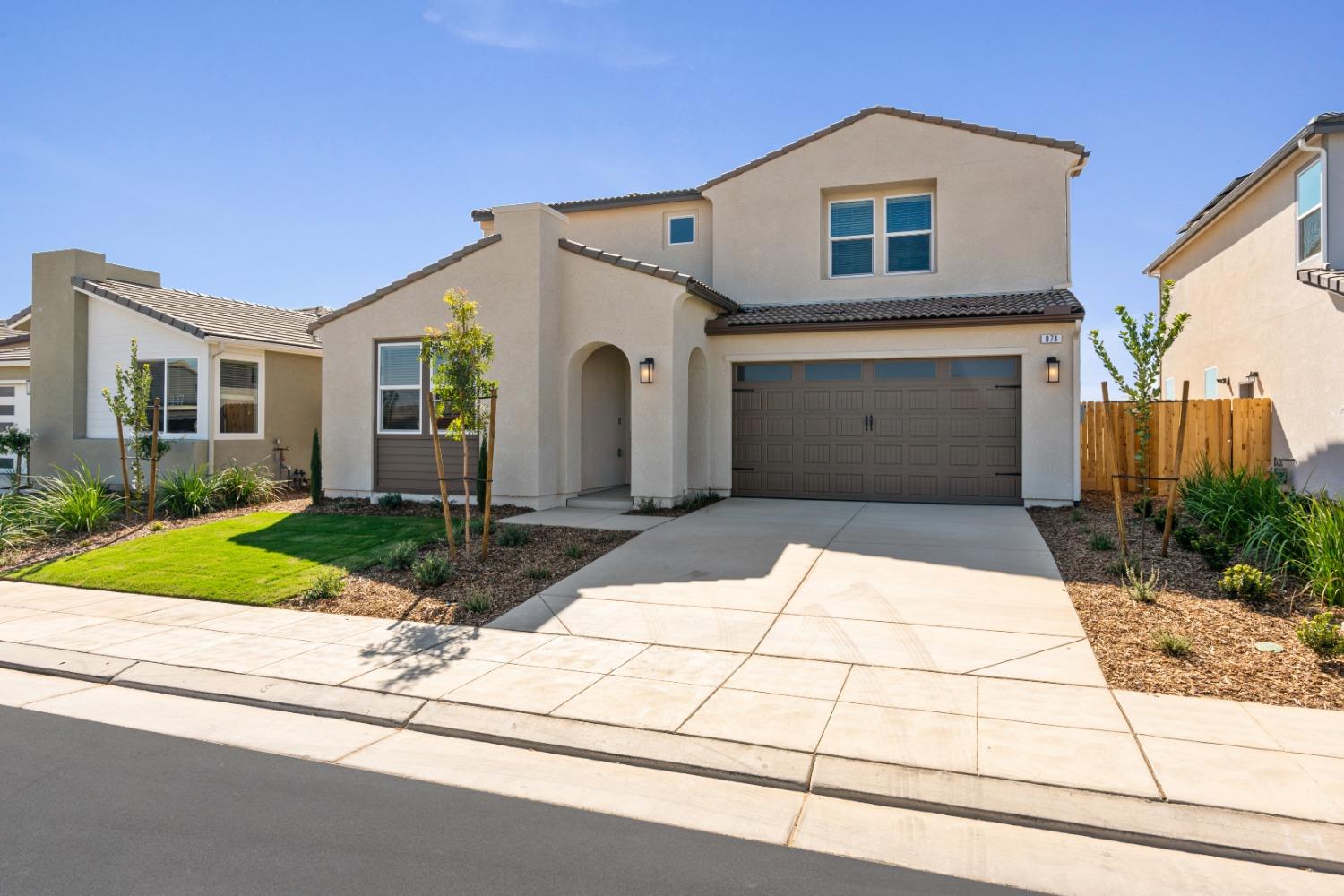 Photo of 710 Traverse Dr in Madera, CA