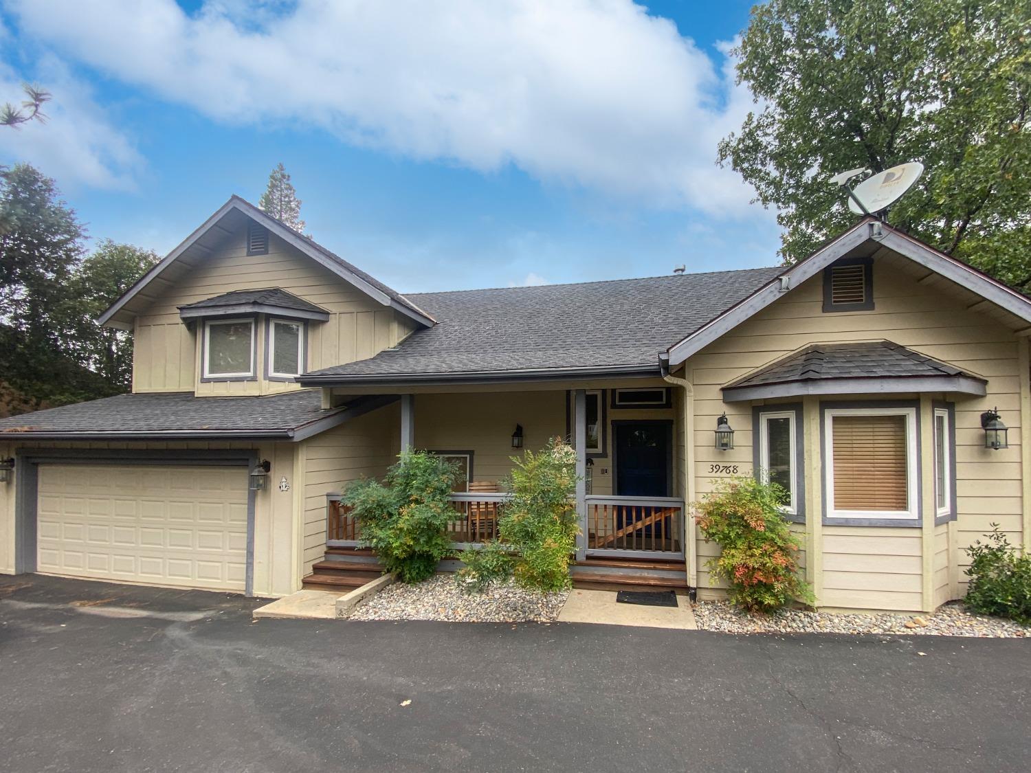 Photo of 39768 S Cedar Vista Cir in Bass Lake, CA