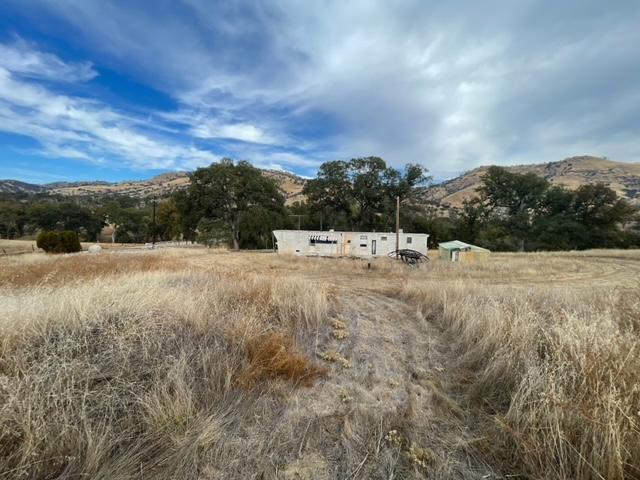 Photo of 31642 Watts Valley Rd in Tollhouse, CA