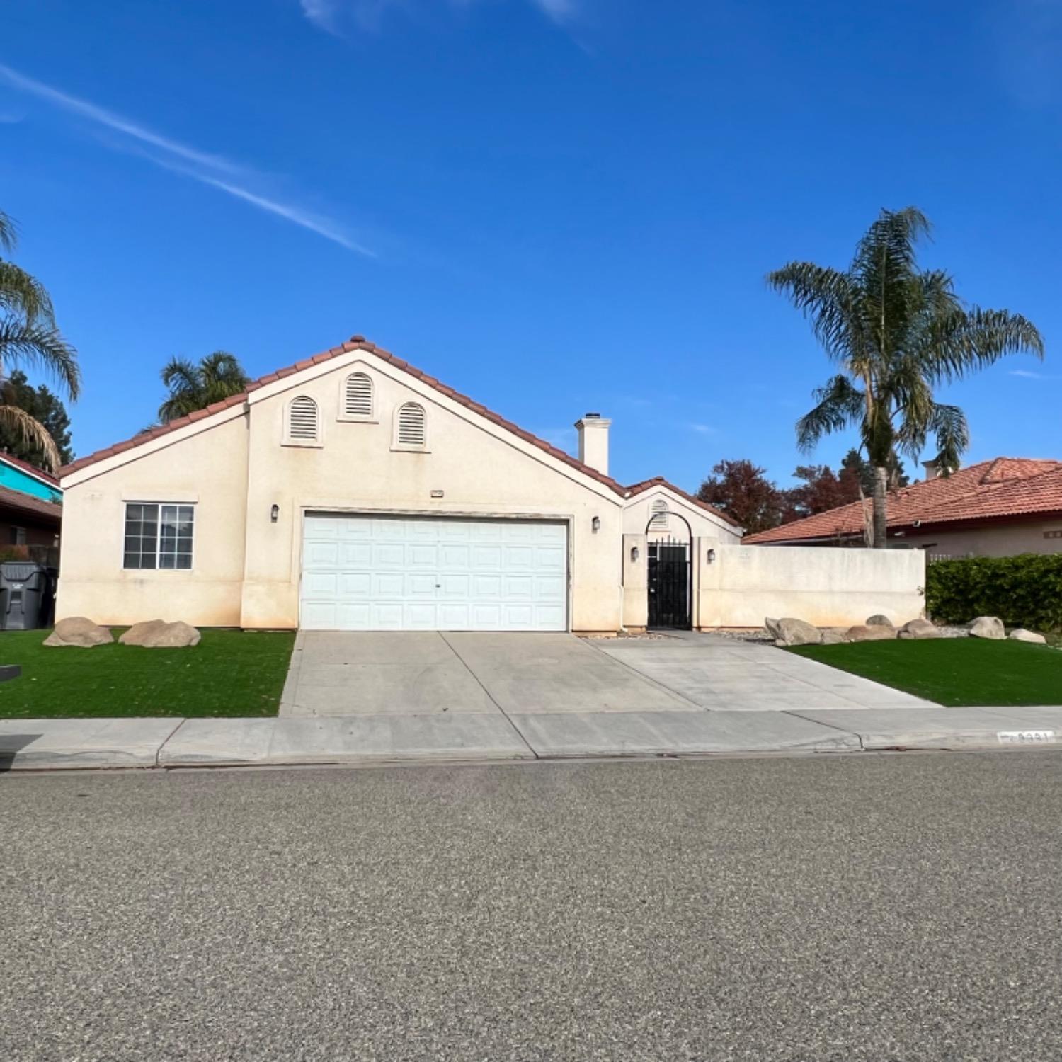 Photo of 3391 Kelsey Ln in Madera, CA