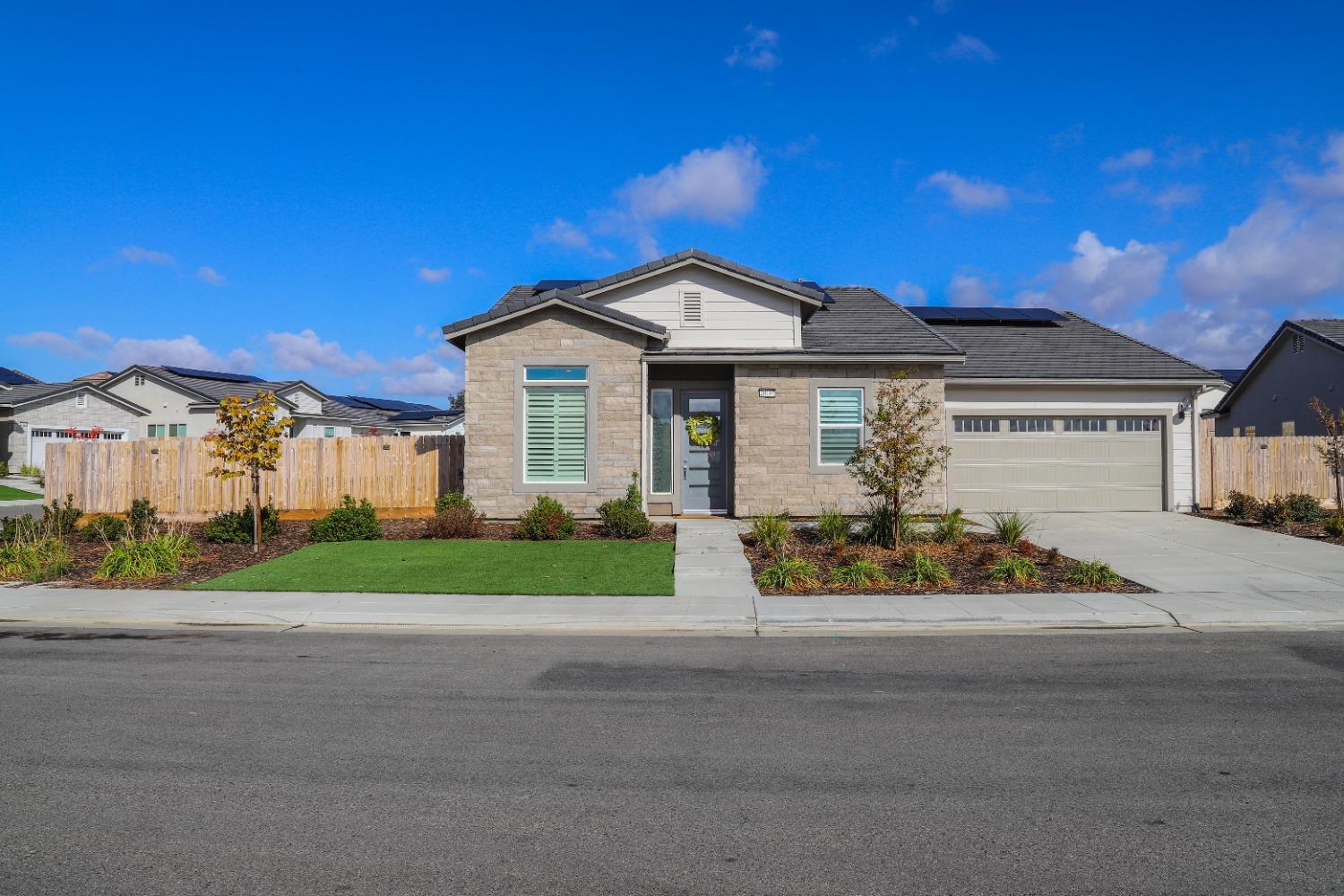 Photo of 20102 Palmina Dr in Friant, CA