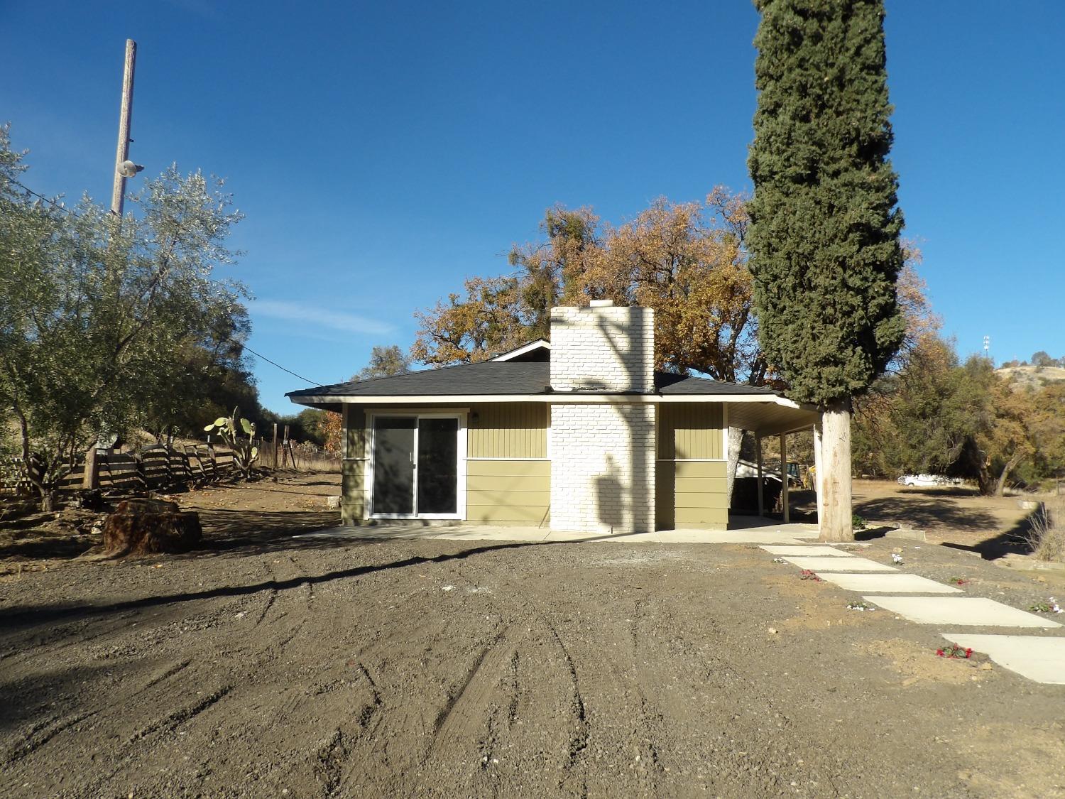 Photo of 45303 Rd 415 in Coarsegold, CA