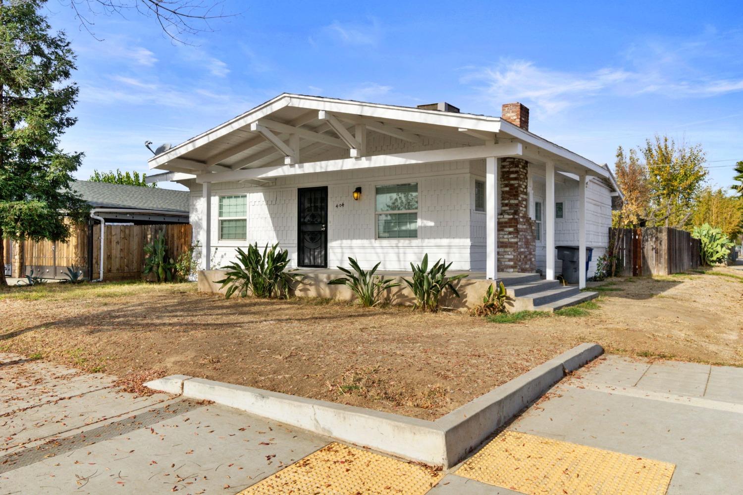 Photo of 404 W Birch Ave in Pinedale, CA