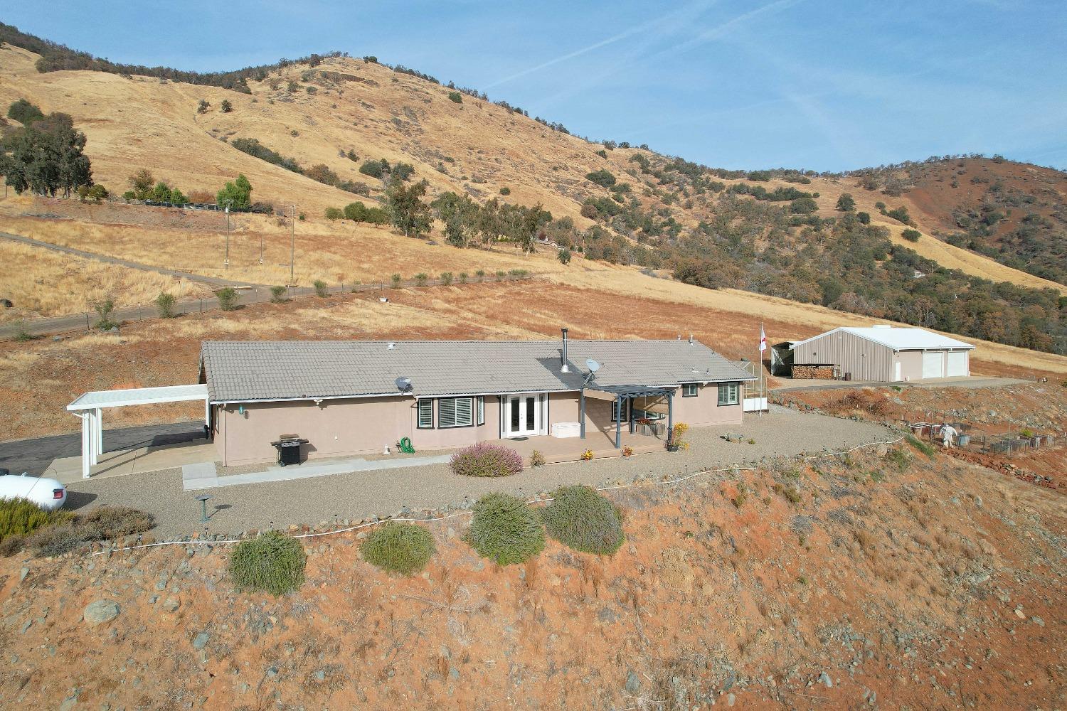 Photo of 1614 Rector Ln in Squaw Valley, CA