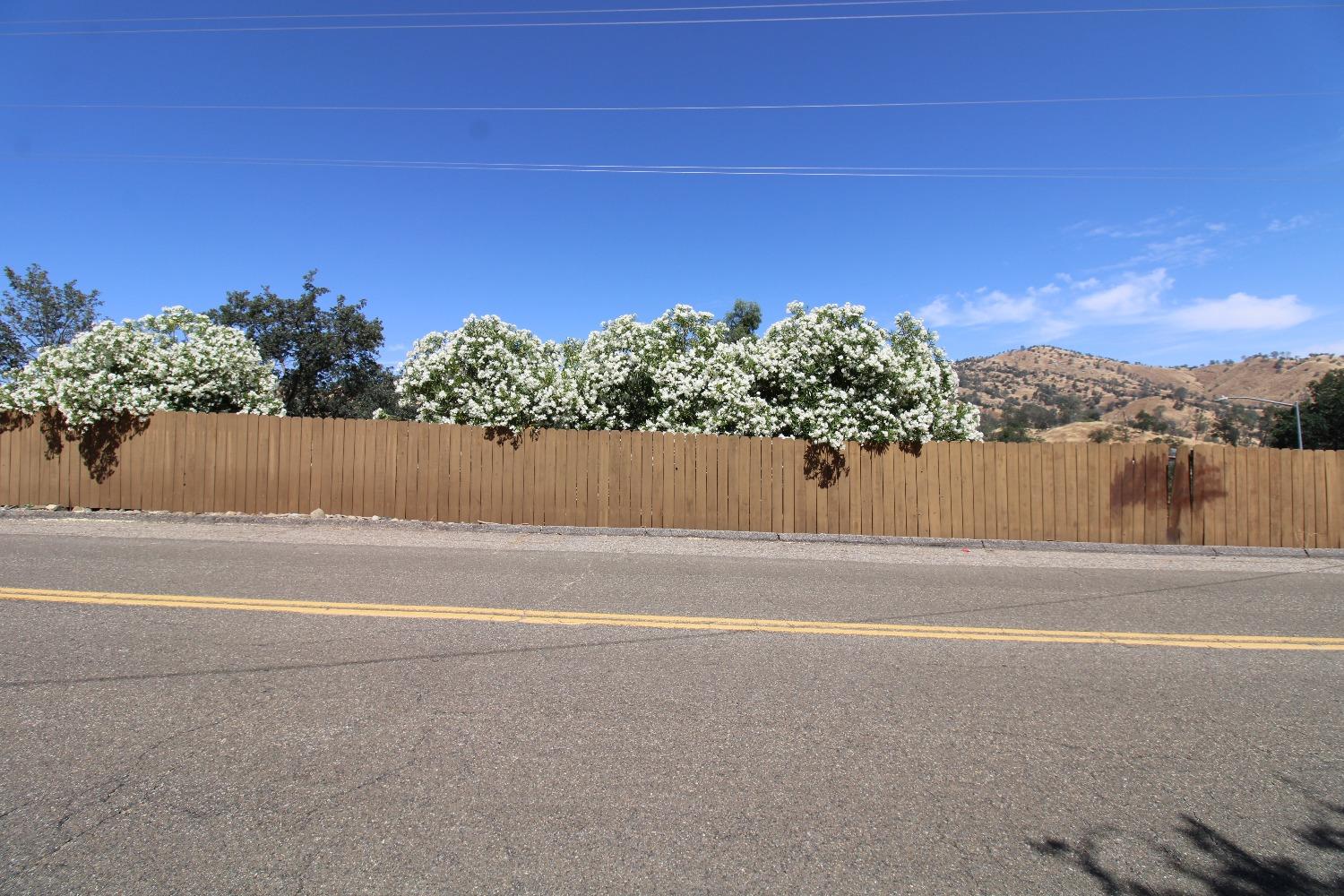 Photo of 28763 Sky Harbour Rd in Friant, CA