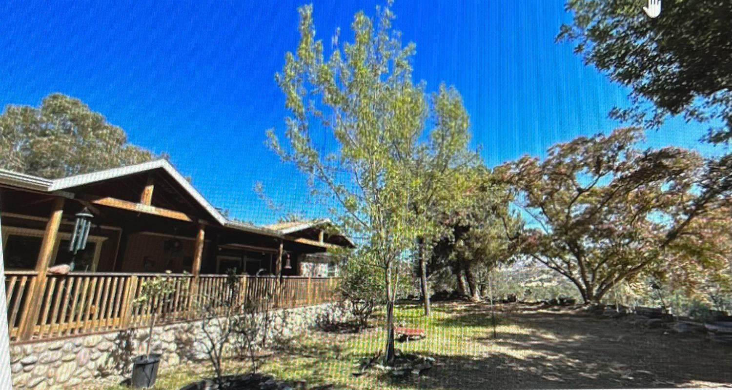 Photo of 37708 Clearview Ln in Squaw Valley, CA