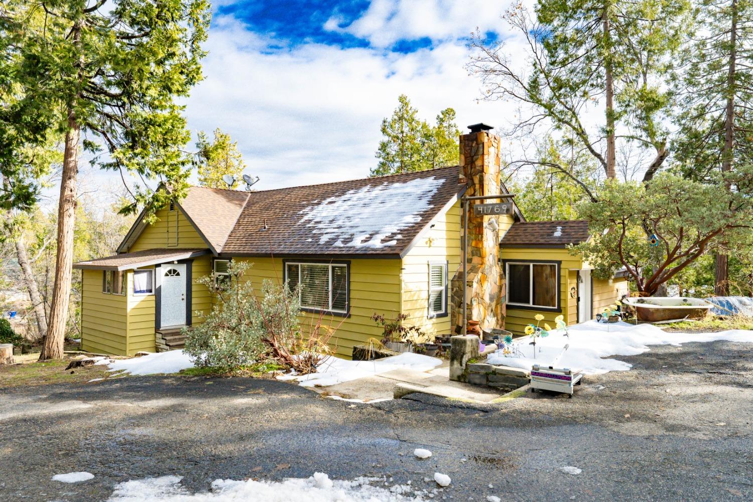Photo of 41769 Corlew Ln in Auberry, CA