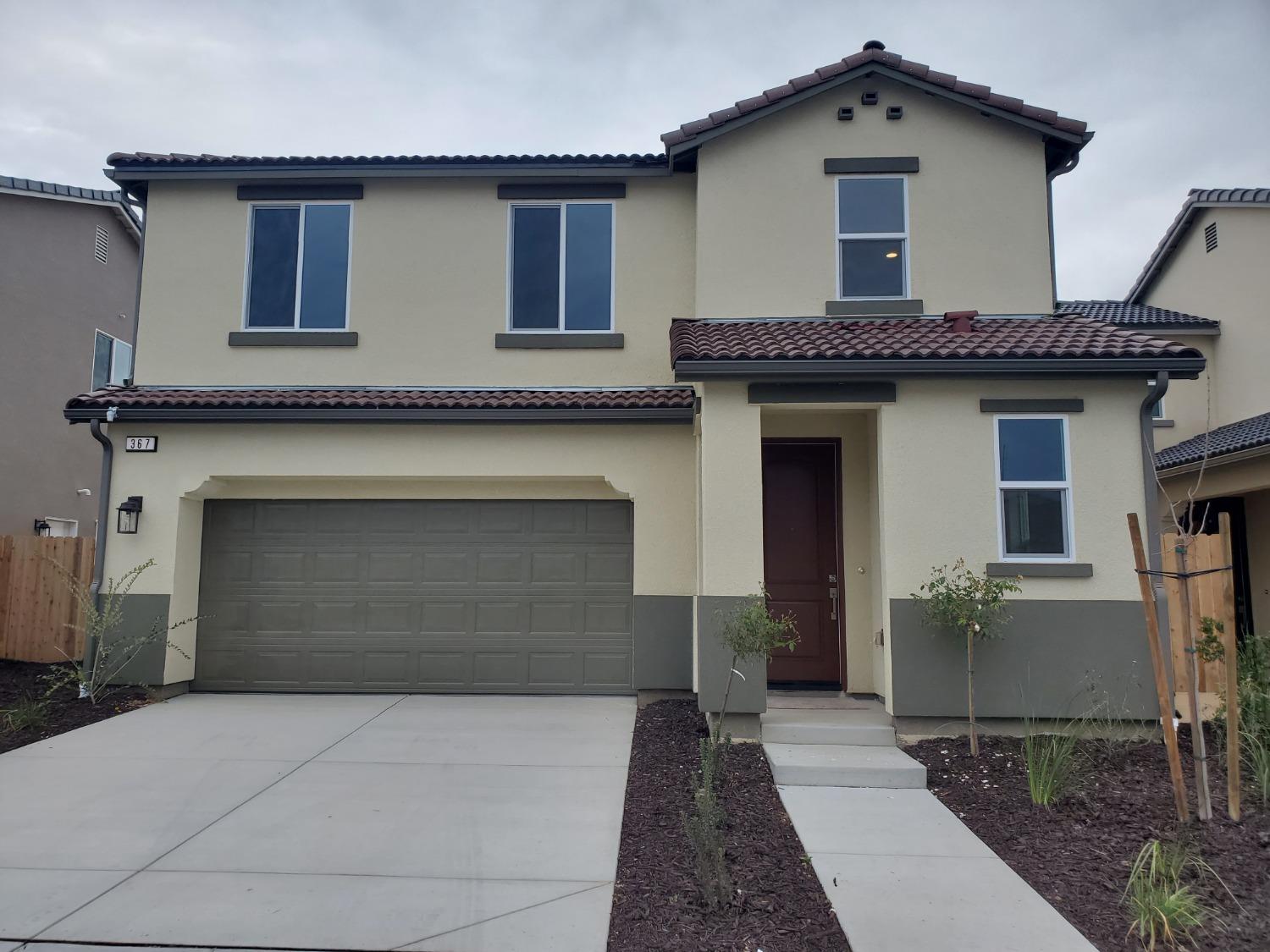 Photo of 367 Talus Wy in Madera, CA