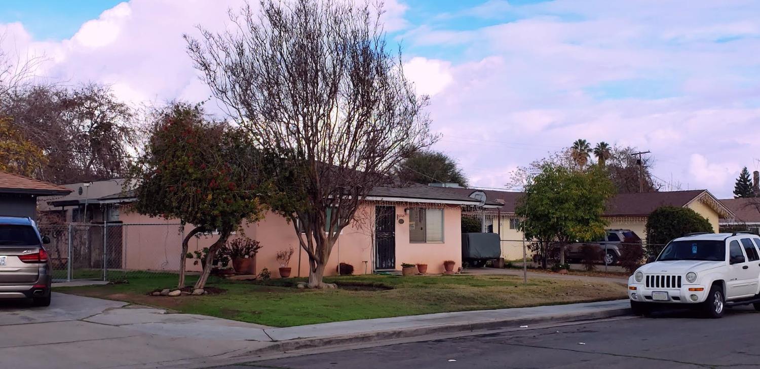 Photo of 470 W Pinedale Ave in Fresno, CA