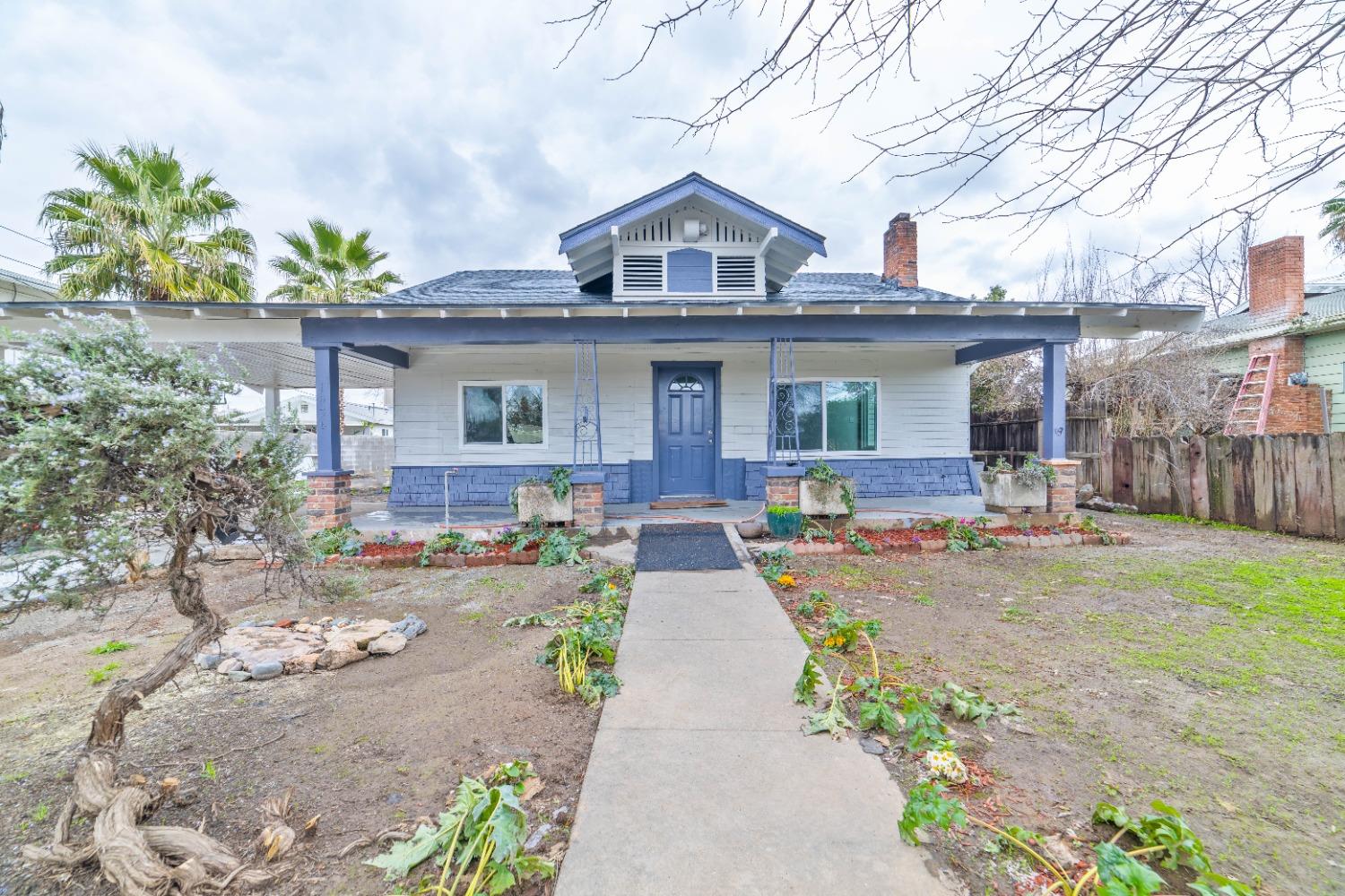 Photo of 1036 N Pleasant Ave in Fresno, CA