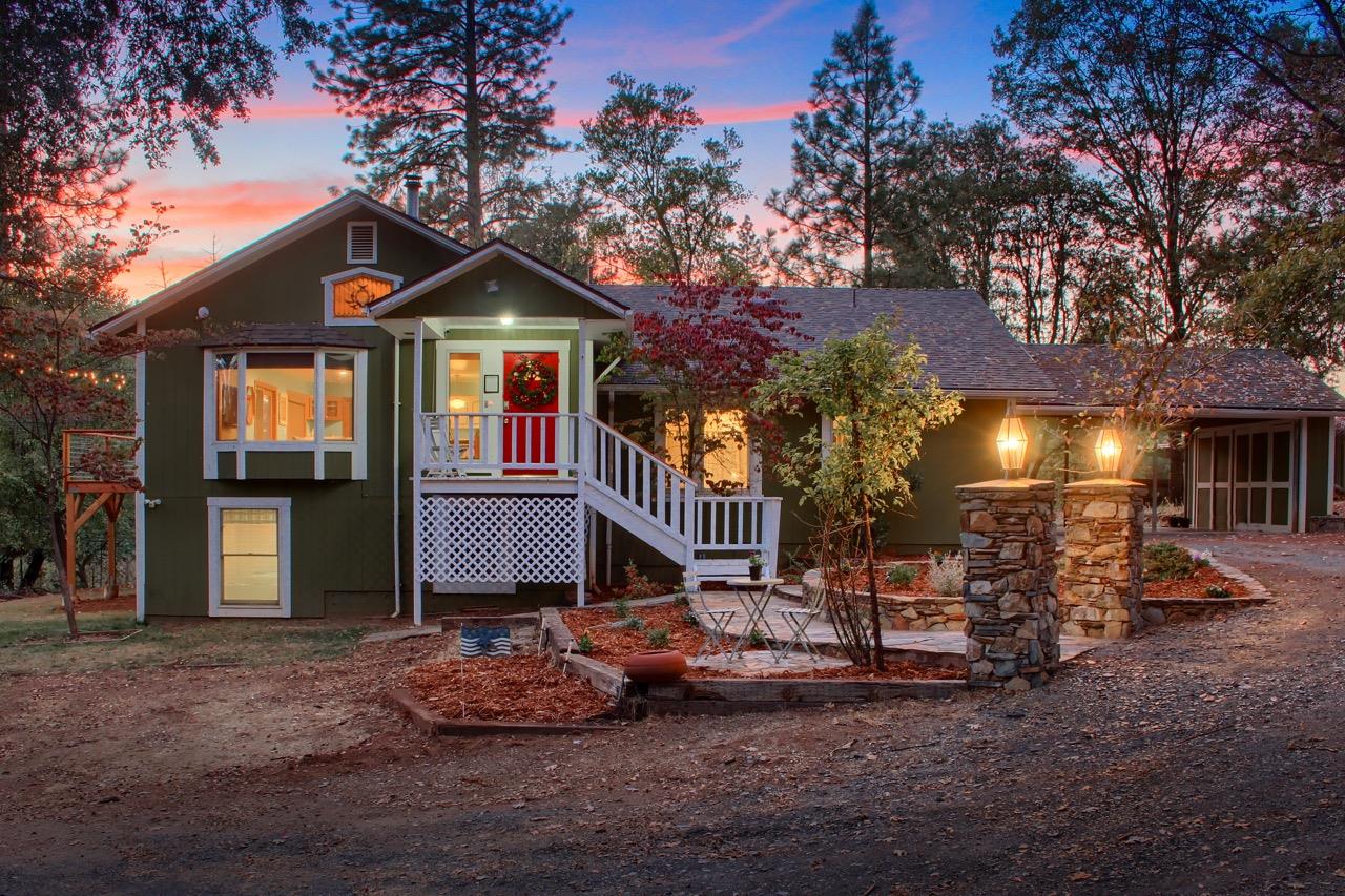 Photo of 3283 Triangle Rd in Mariposa, CA