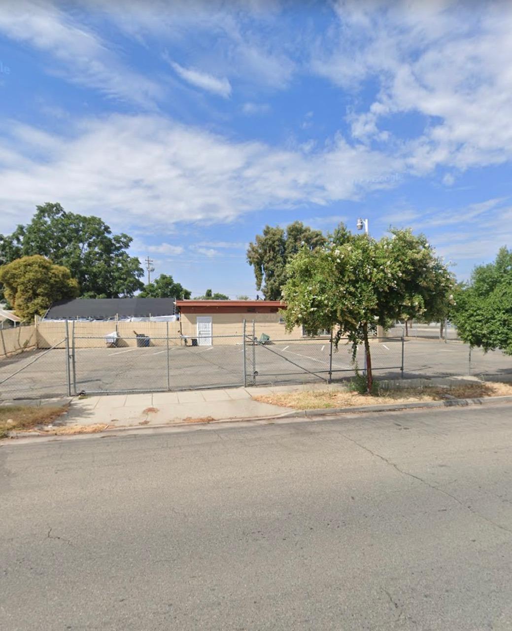 Photo of 700 S G St in Madera, CA