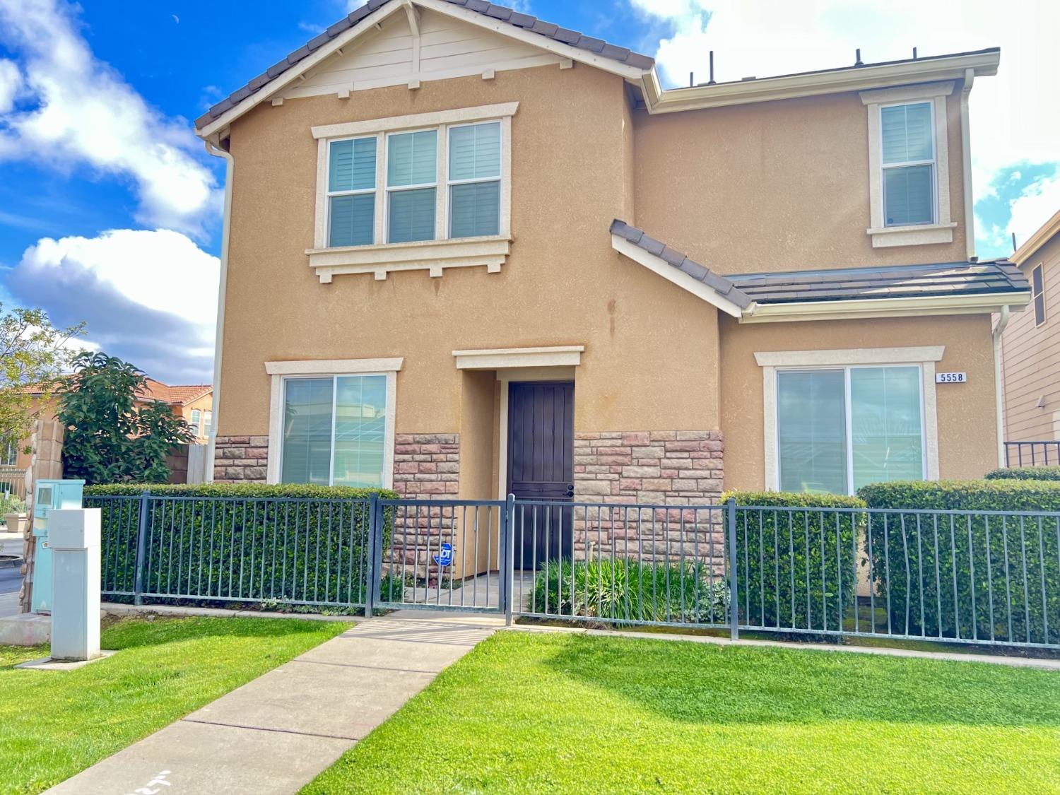 Photo of 5558 N Salinas Ave in Fresno, CA