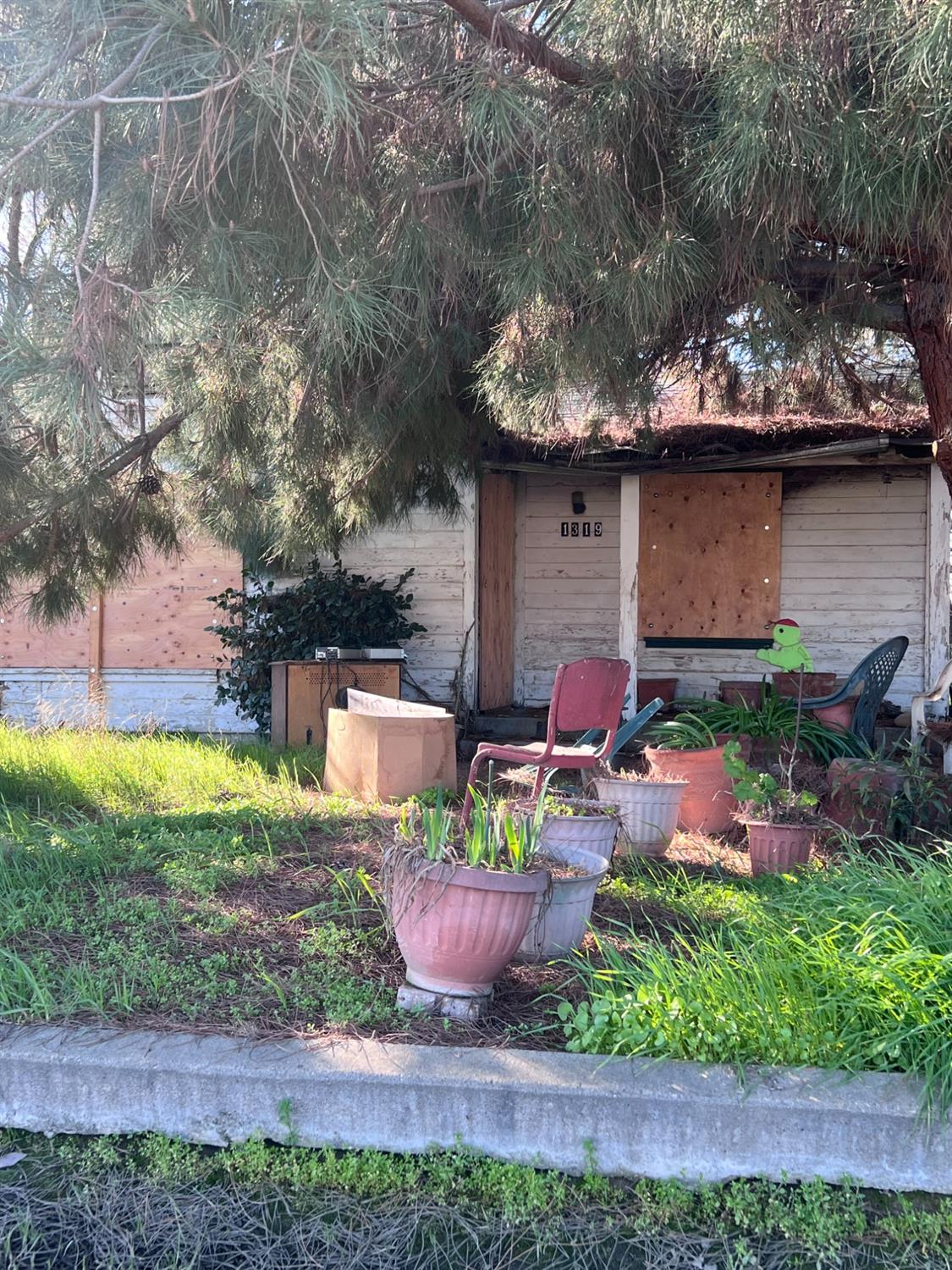 Photo of 1319 Cherry Ave in Sanger, CA