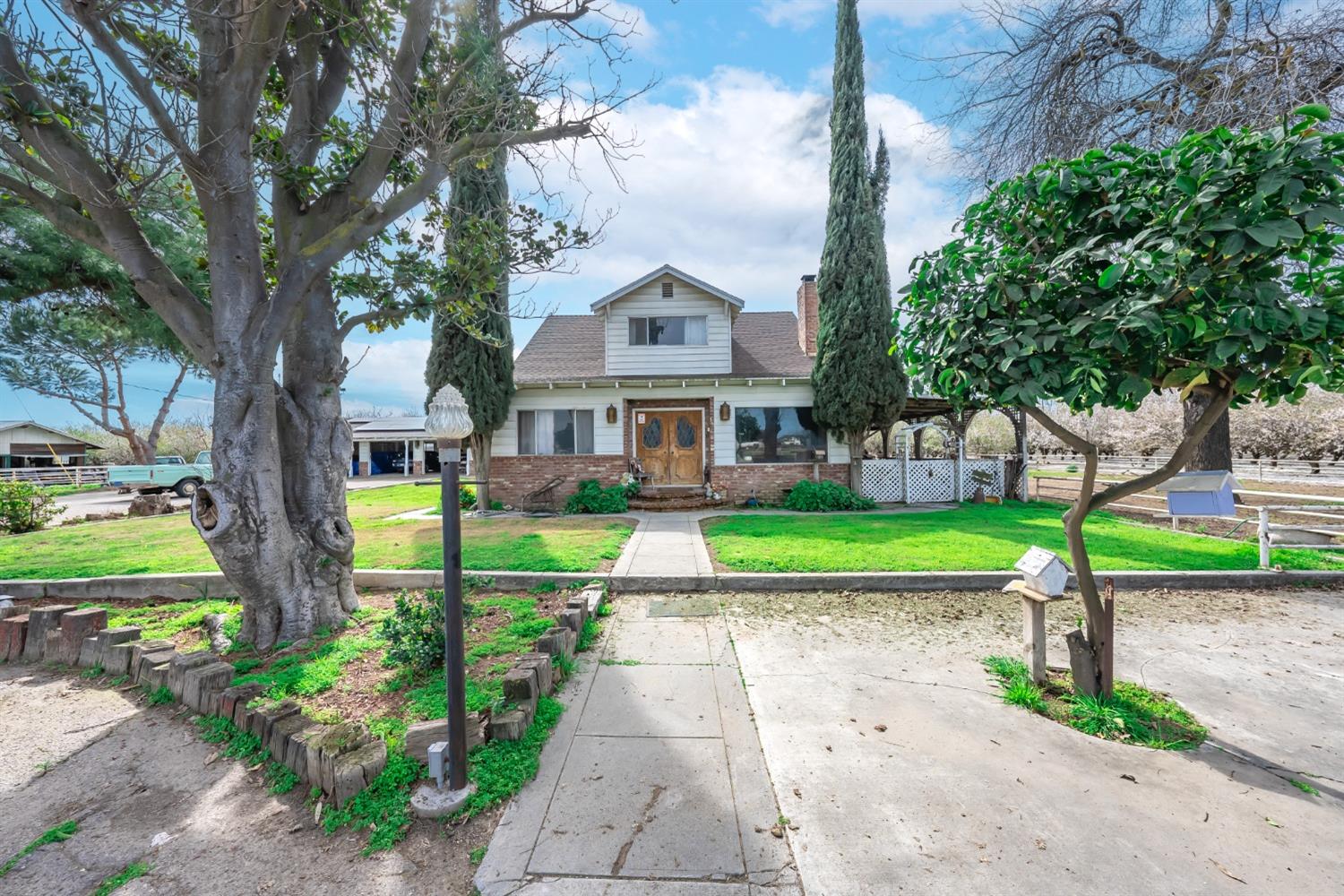 Photo of 13379 18th Ave in Lemoore, CA