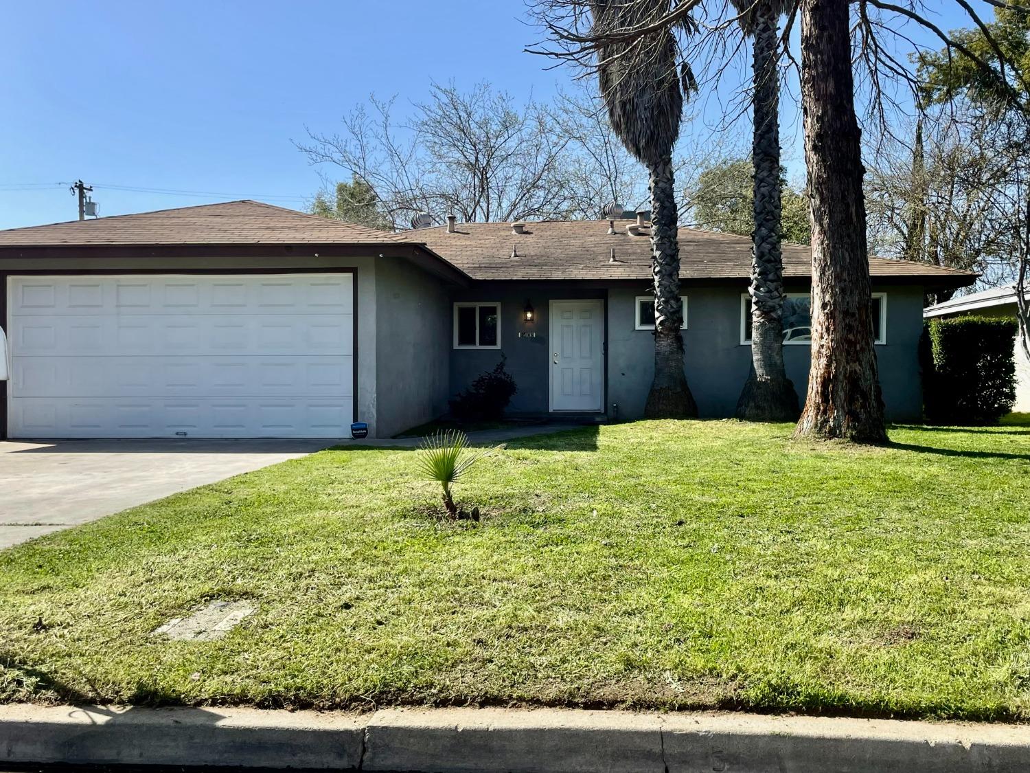 Photo of 1408 Merced St in Madera, CA