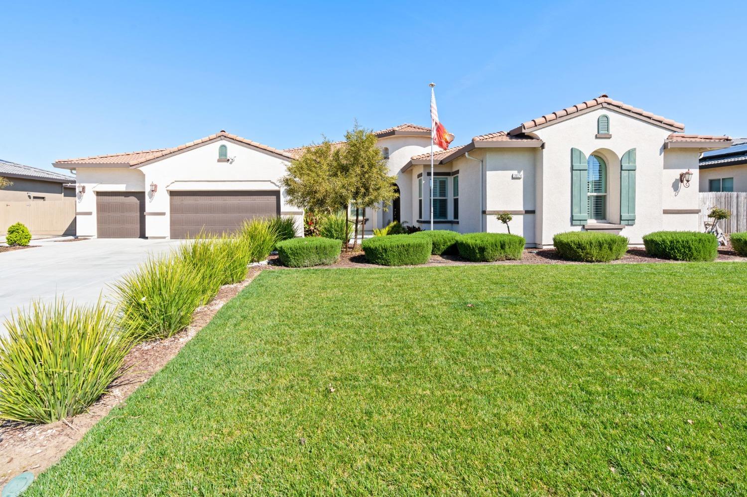 Photo of 3024 Seaside Ave in Tulare, CA