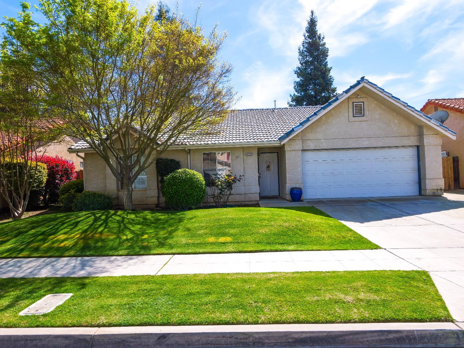 Photo of 5723 W Magill Ave in Fresno, CA