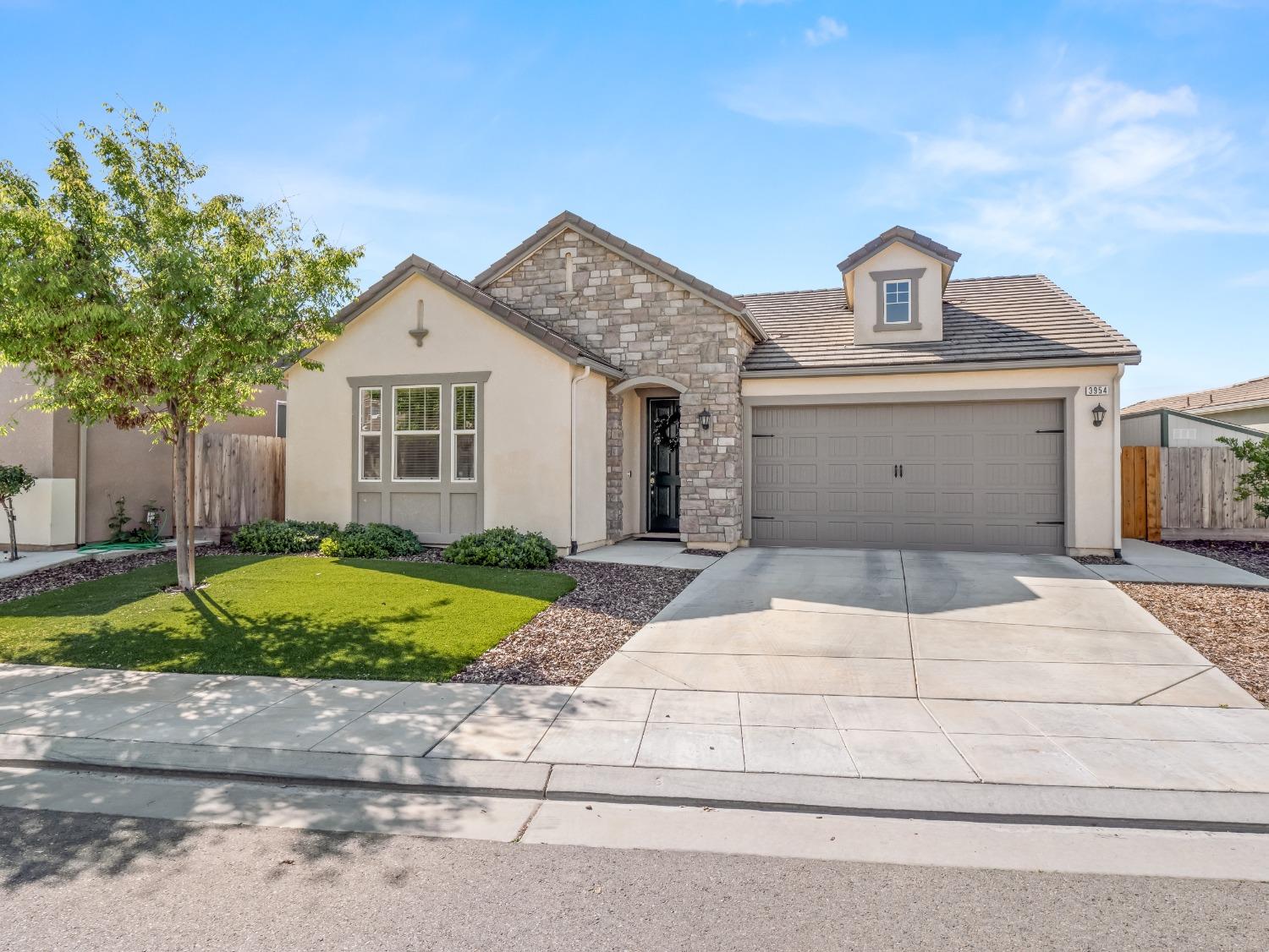 Photo of 3954 Griffith Ave in Clovis, CA