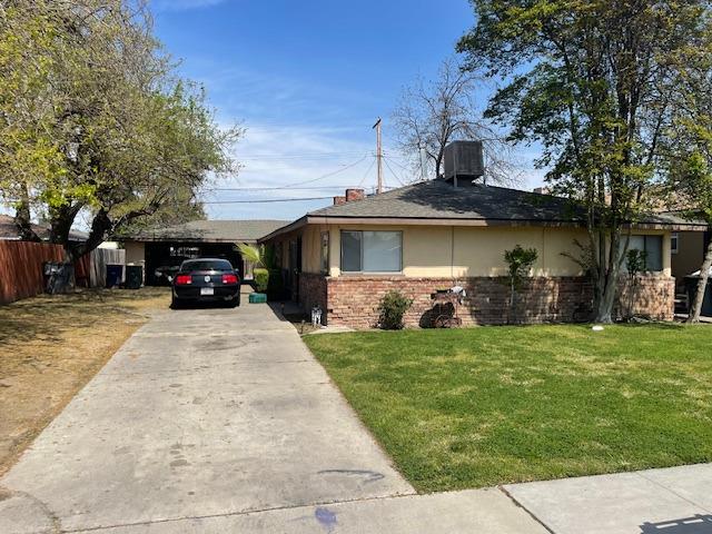 Photo of 3465 Mayfair Dr in Fresno, CA