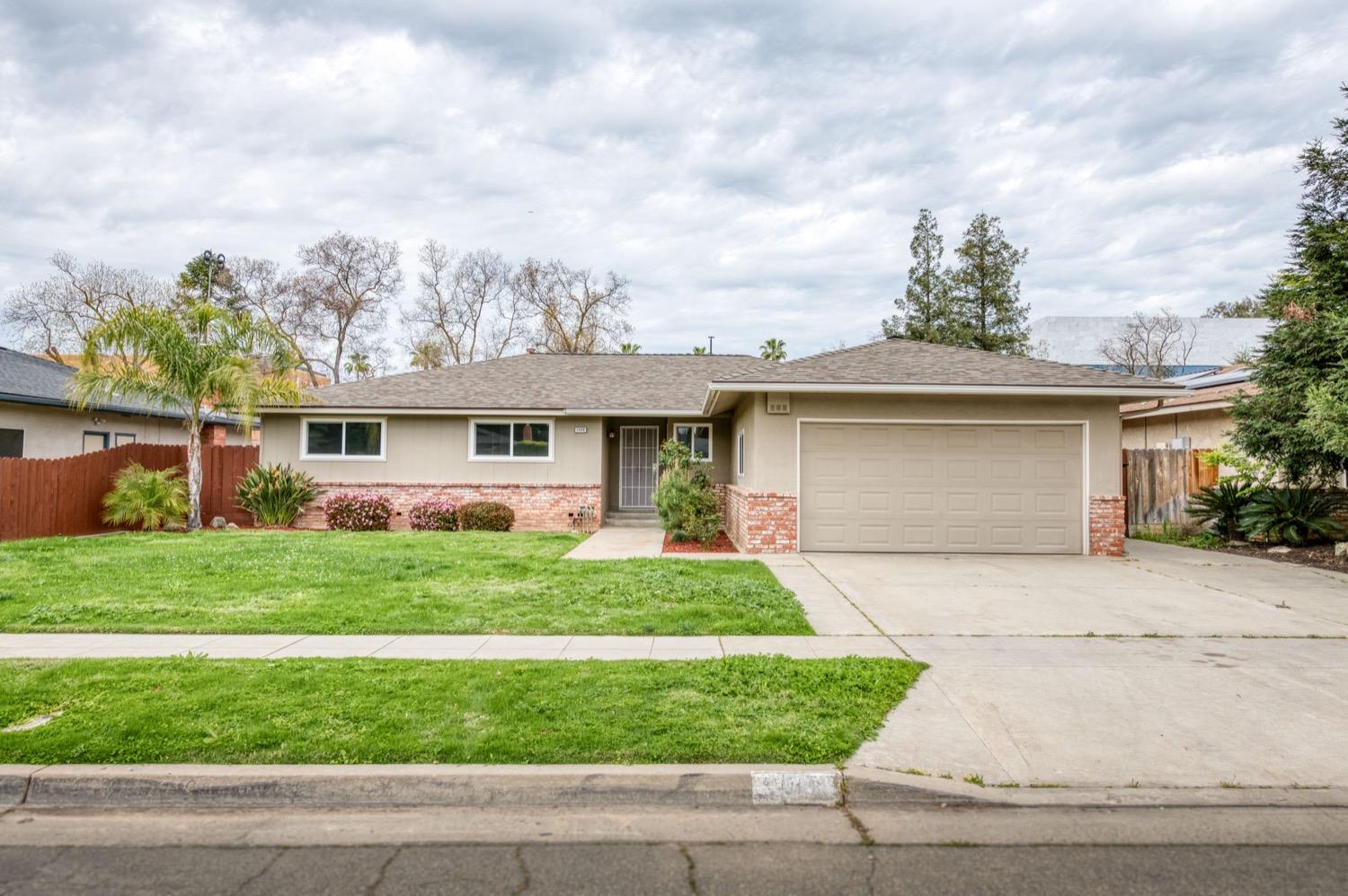 Photo of 1058 W Magill Ave in Fresno, CA