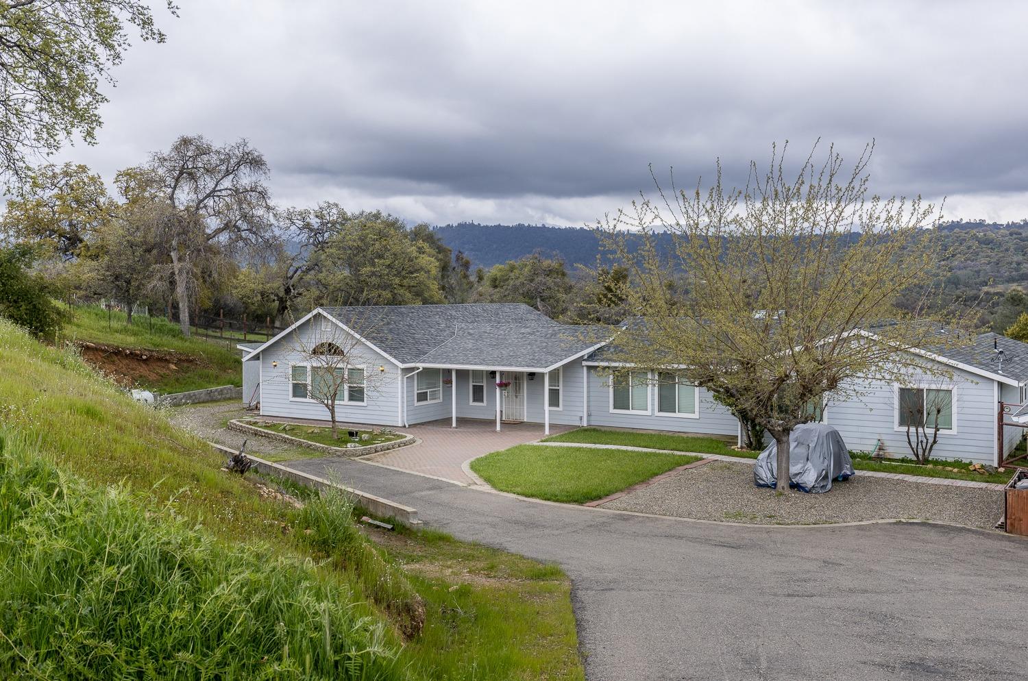 Photo of 3576 Hilltop Dr in Mariposa, CA