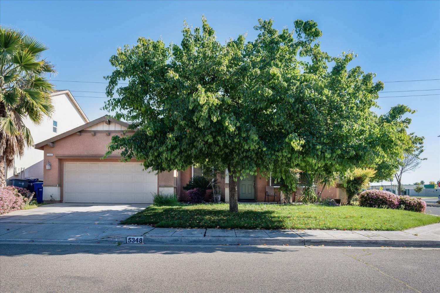 Photo of 5348 E Tower Ave in Fresno, CA
