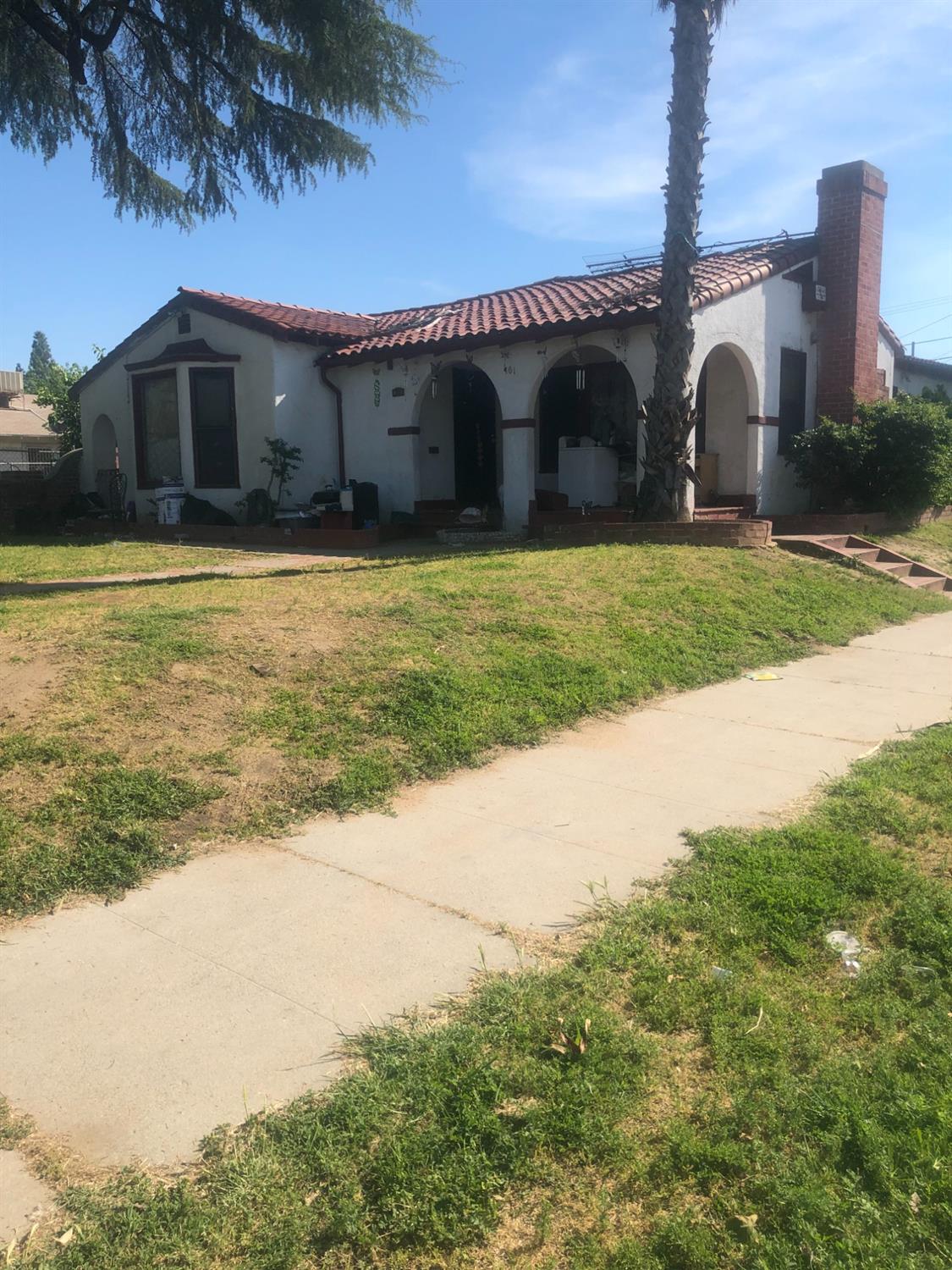 Photo of 761 Collins Ave in Fresno, CA
