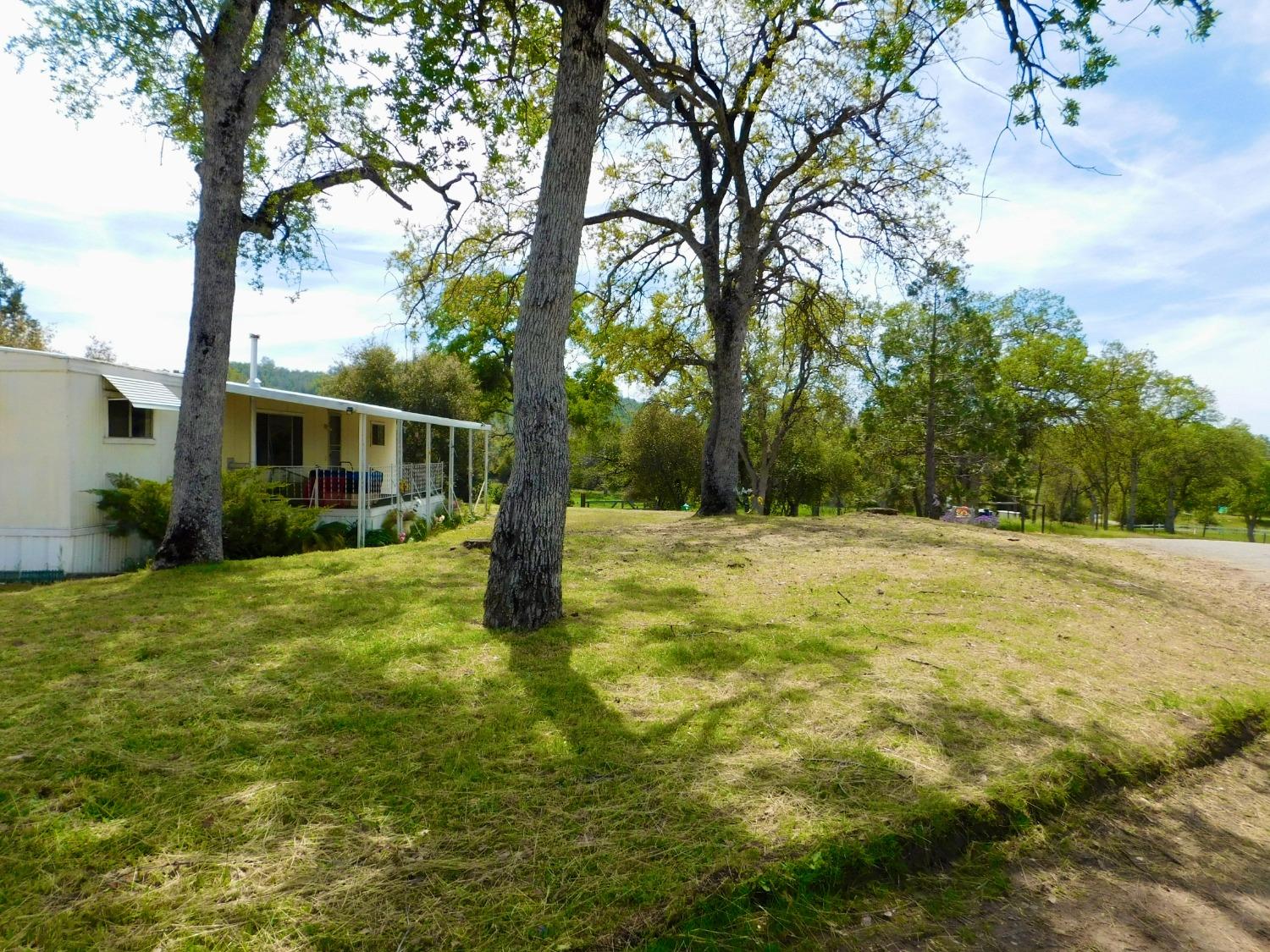 Photo of 44630 Foxtail Rd in Coarsegold, CA