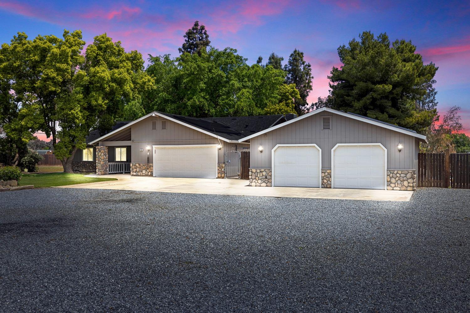 Photo of 16901 Rd 37 in Madera, CA